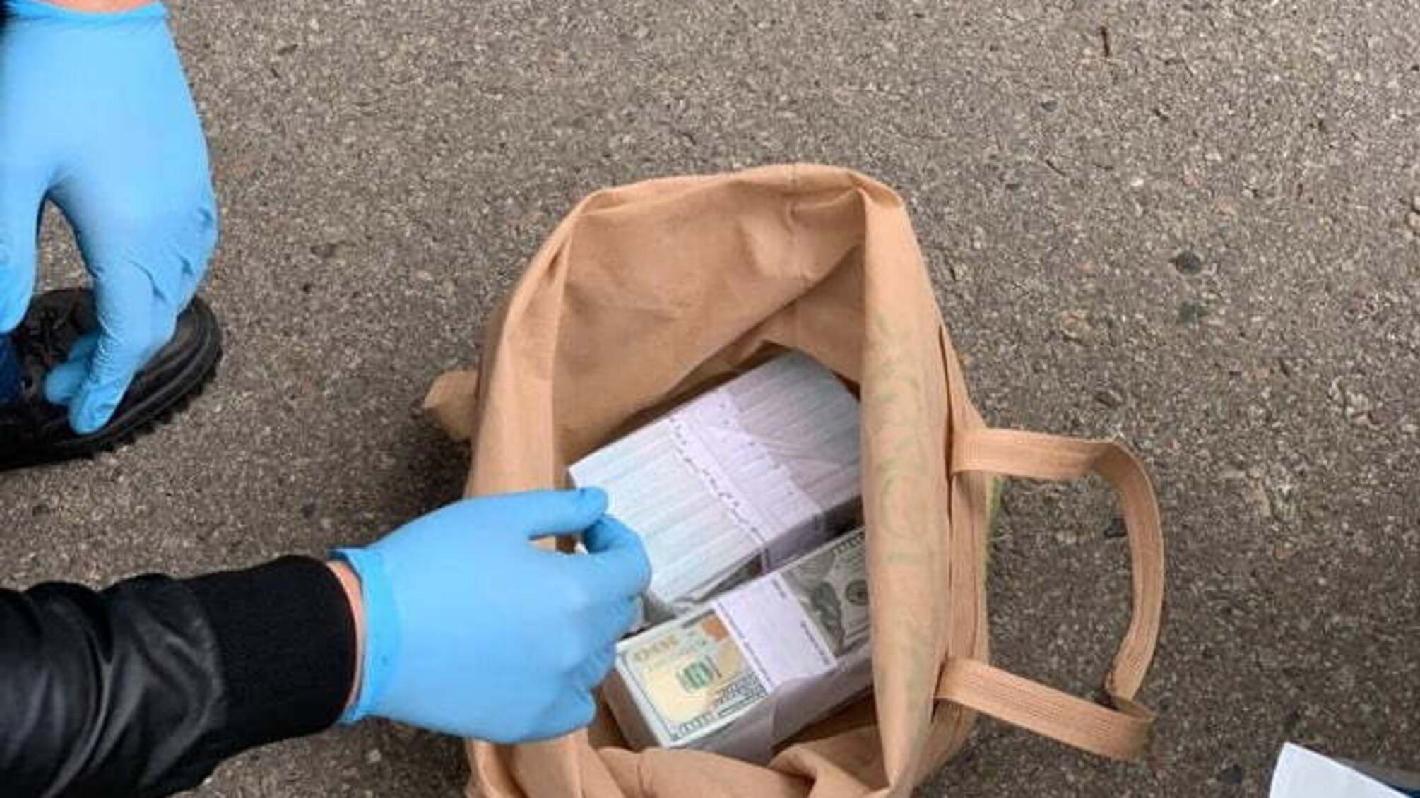 На Полтавщині СБУ підозрює депутата райради в одержанні 160 тисяч доларів за відведення землі