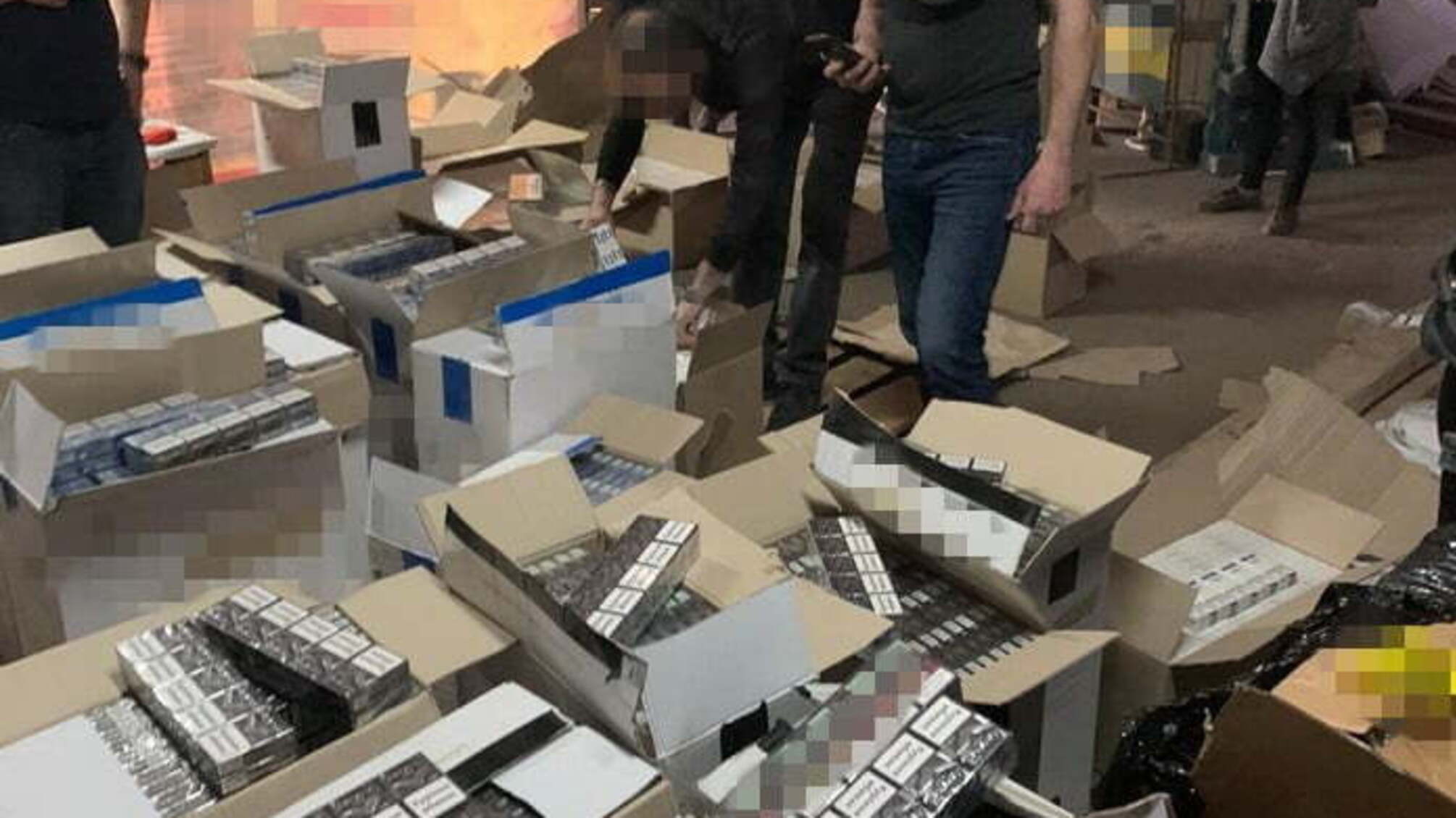 СБУ попередила продаж на Донеччині партії контрафактного алкоголю і тютюну на майже півтора мільйони гривень