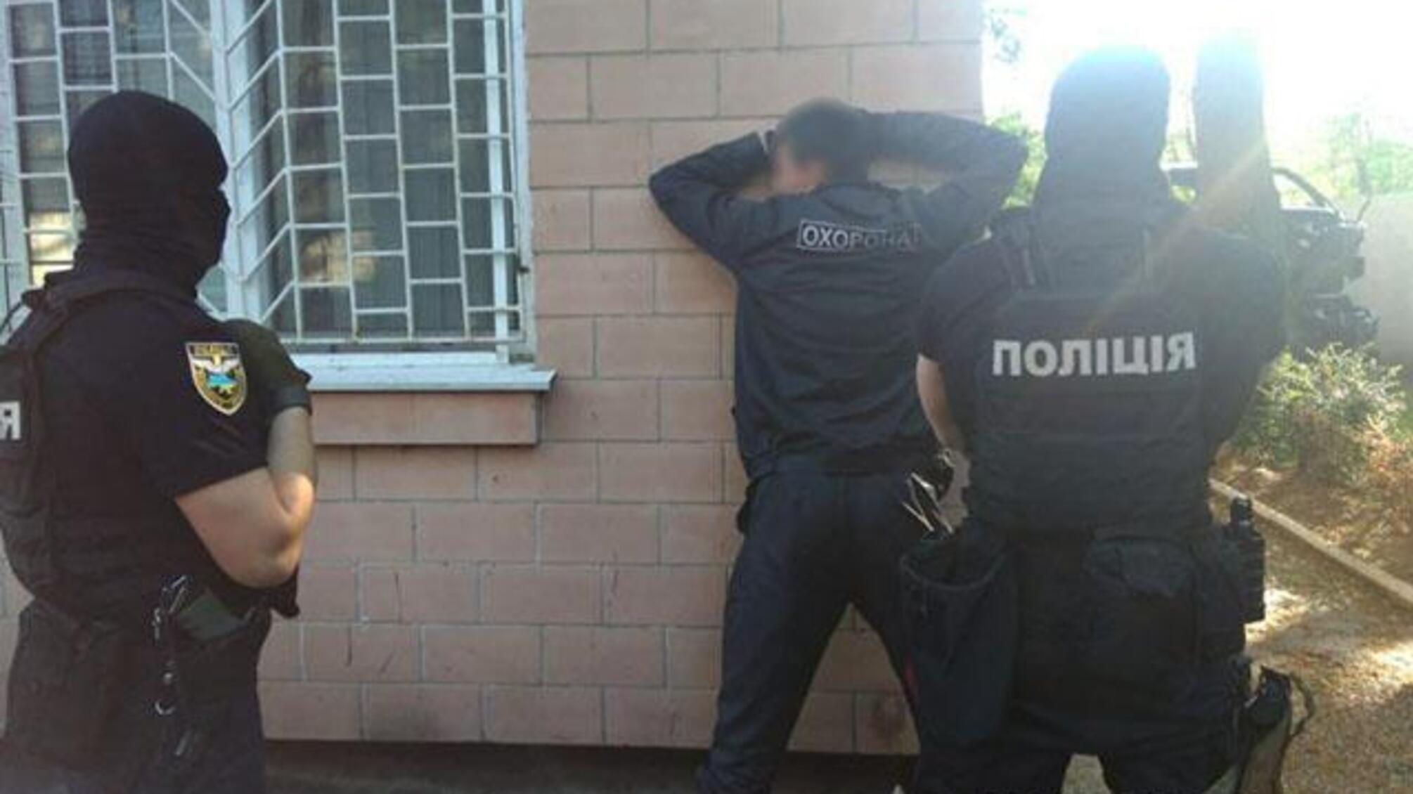 Поліцейські Черкащини вилучили у місцевого жителя гранати та набої