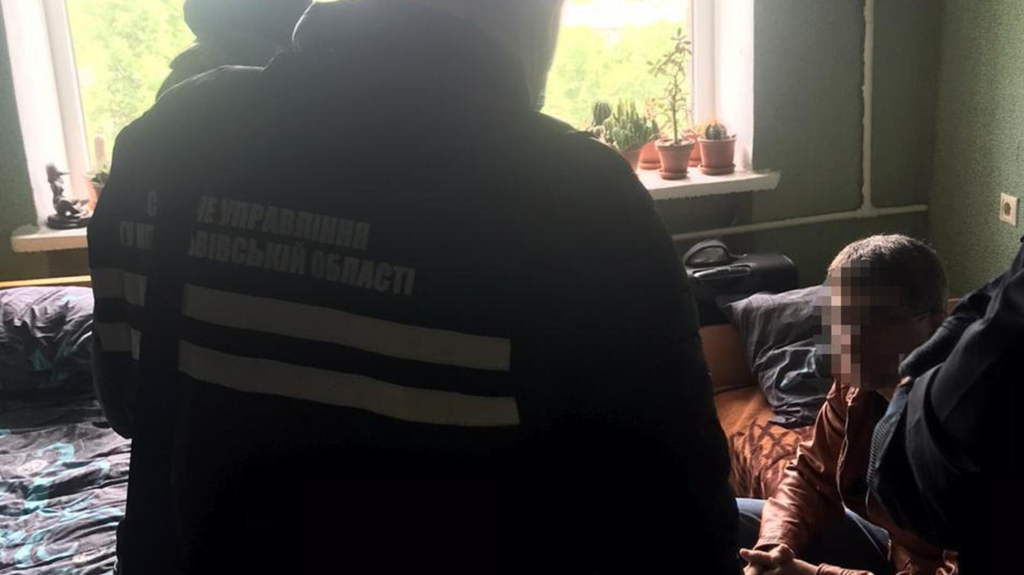 На Львівщині поліцейські припинили діяльність міжрегіональної злочинної групи, причетної до виготовлення та збуту наркотиків