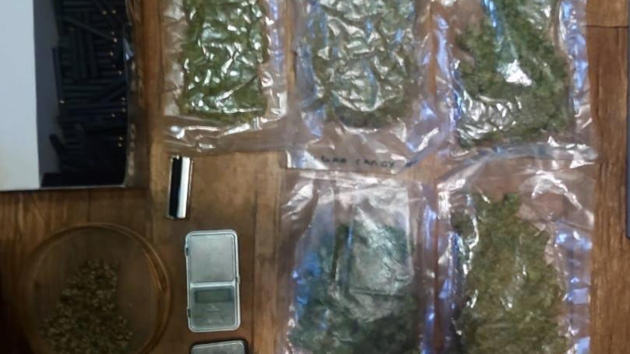 На Буковині поліція викрила групу осіб, які займались збутом наркотиків через мережу Інтернет