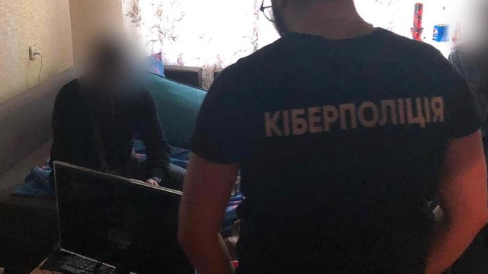 Кіберполіція викрила чоловіка у продажі баз даних з логінами та паролями до електронних поштових скриньок