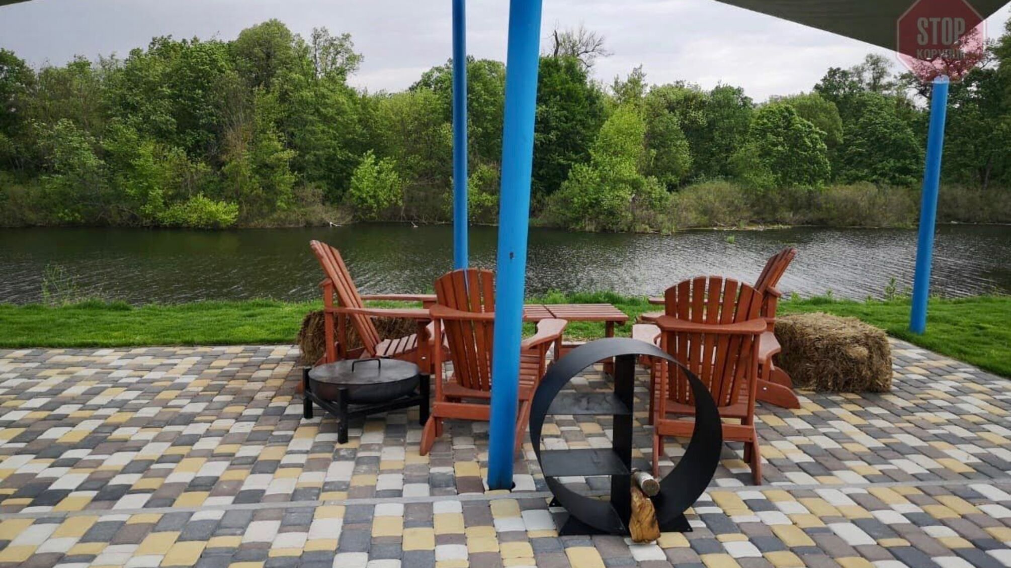 Розкішна набережна для розкішних людей: у столиці будують закритий парк (фото)