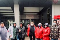 Польова кухня та вимоги вийти до народу: під ''Укрзалізницею'' другий день триває акція протесту