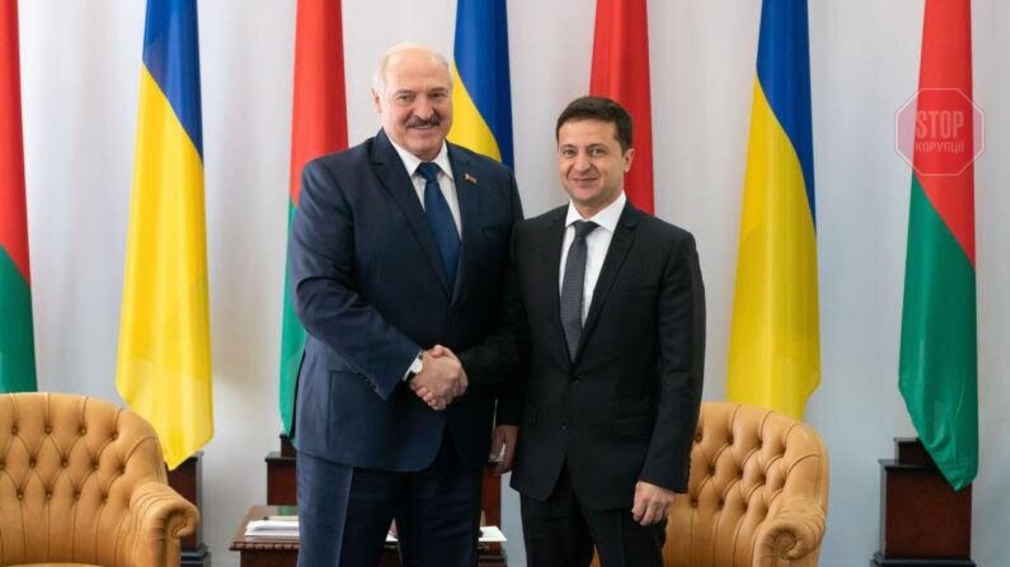 Зеленський відмовився їхати на парад до Лукашенка