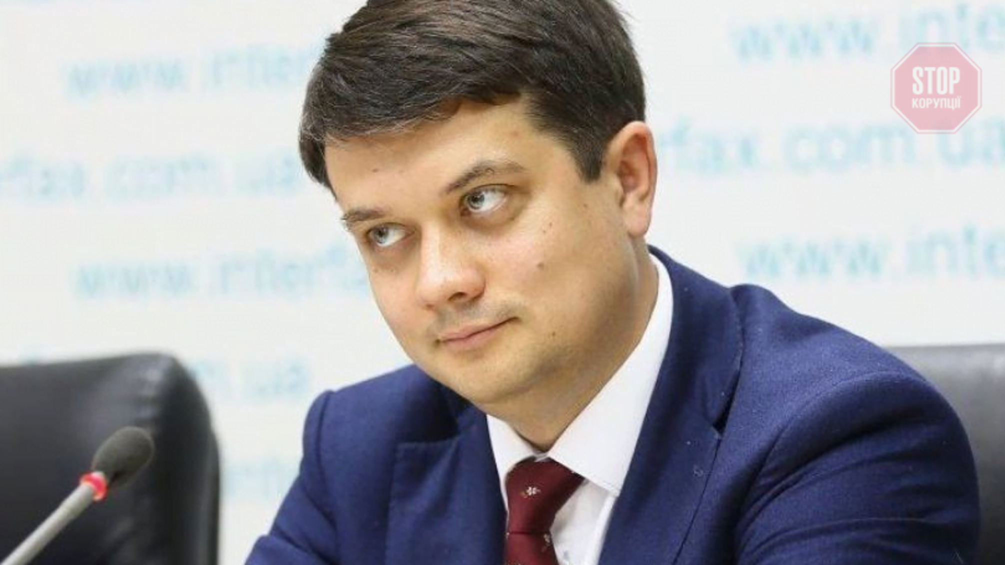 Разумков заявив, що журналістів у Раді поки не пускатимуть у ложу преси