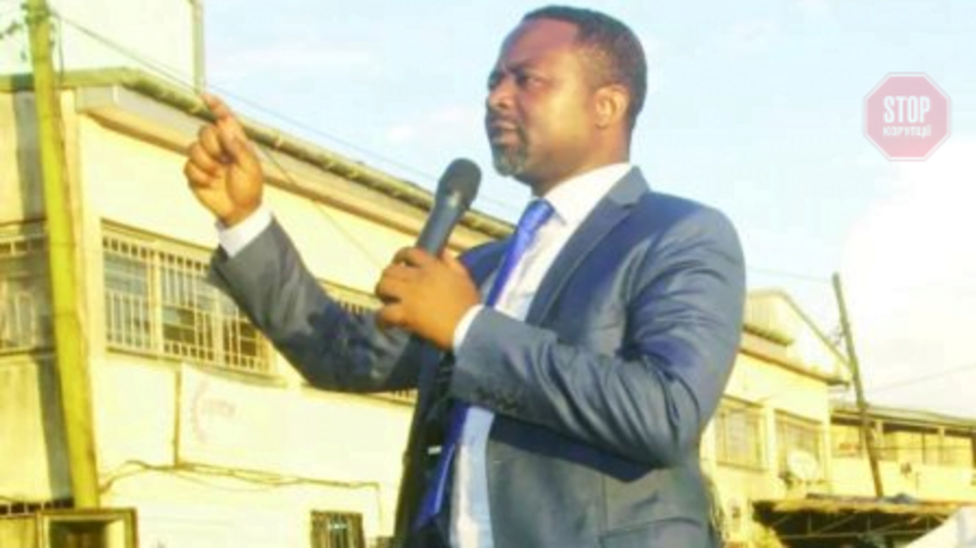 Пастор, який 'зціляв від COVID-19, сам помер від коронавірусу