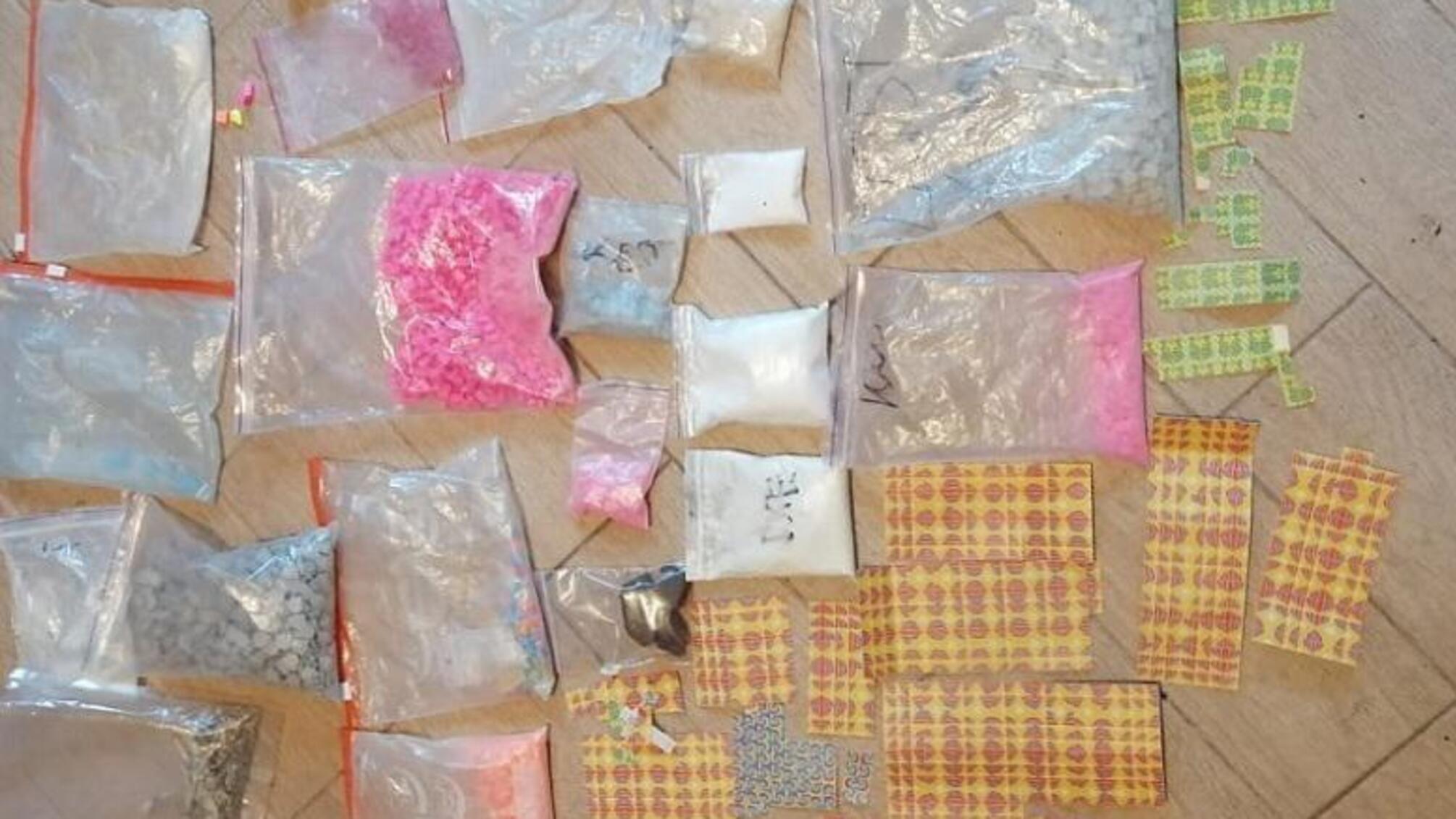 Київські поліцейські припинили діяльність інтернет-магазину з продажу наркотиків