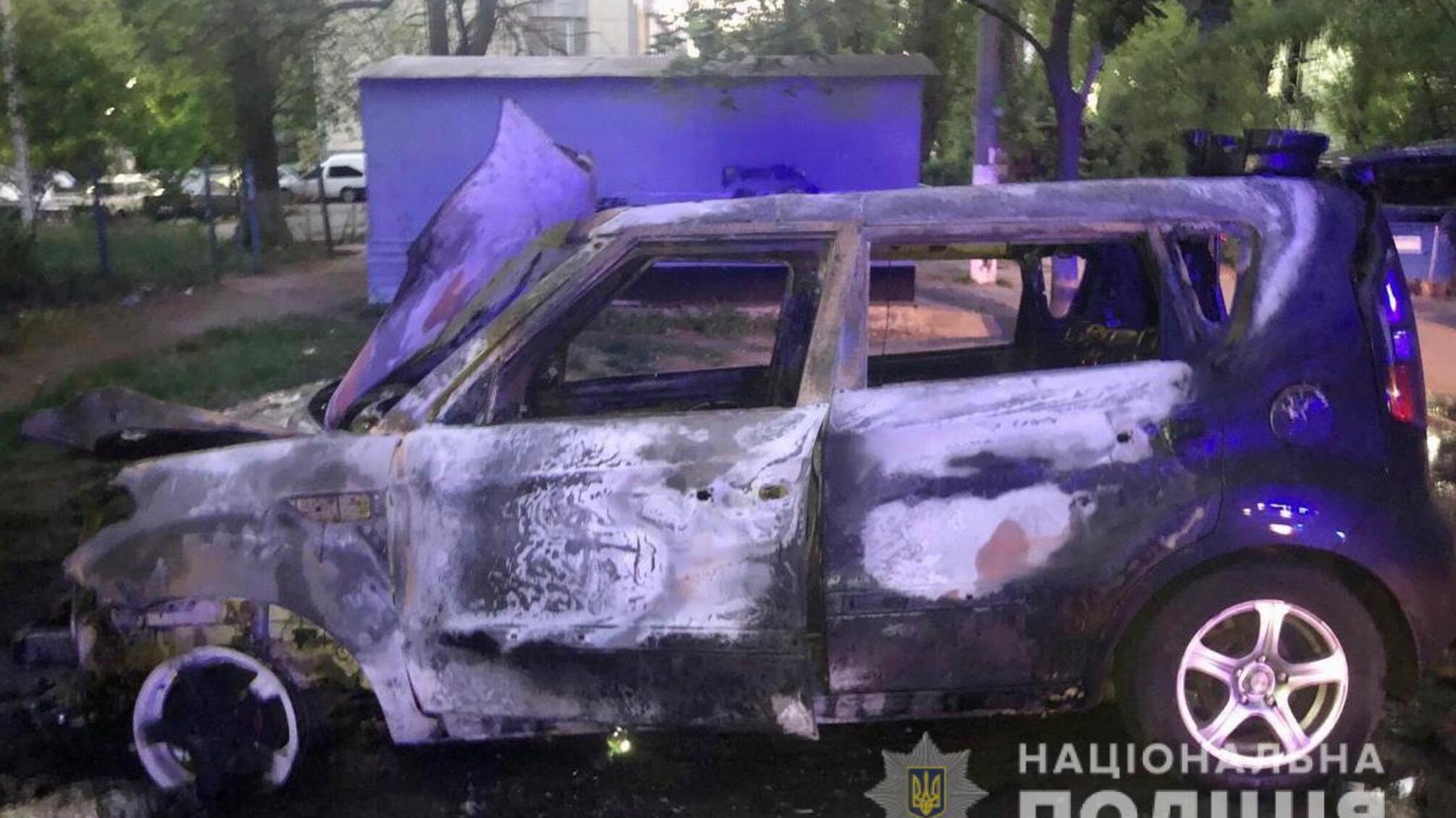 Поліцейські розслідують обставини займання автомобіля в Суворовському районі міста