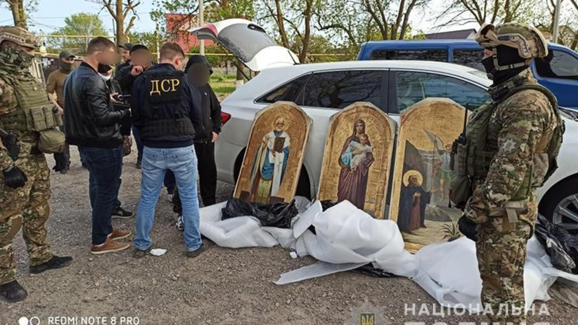 Поліцейські Тернопільщини знешкодили злочинну групу, яка обкрадала церкви та монастирі України