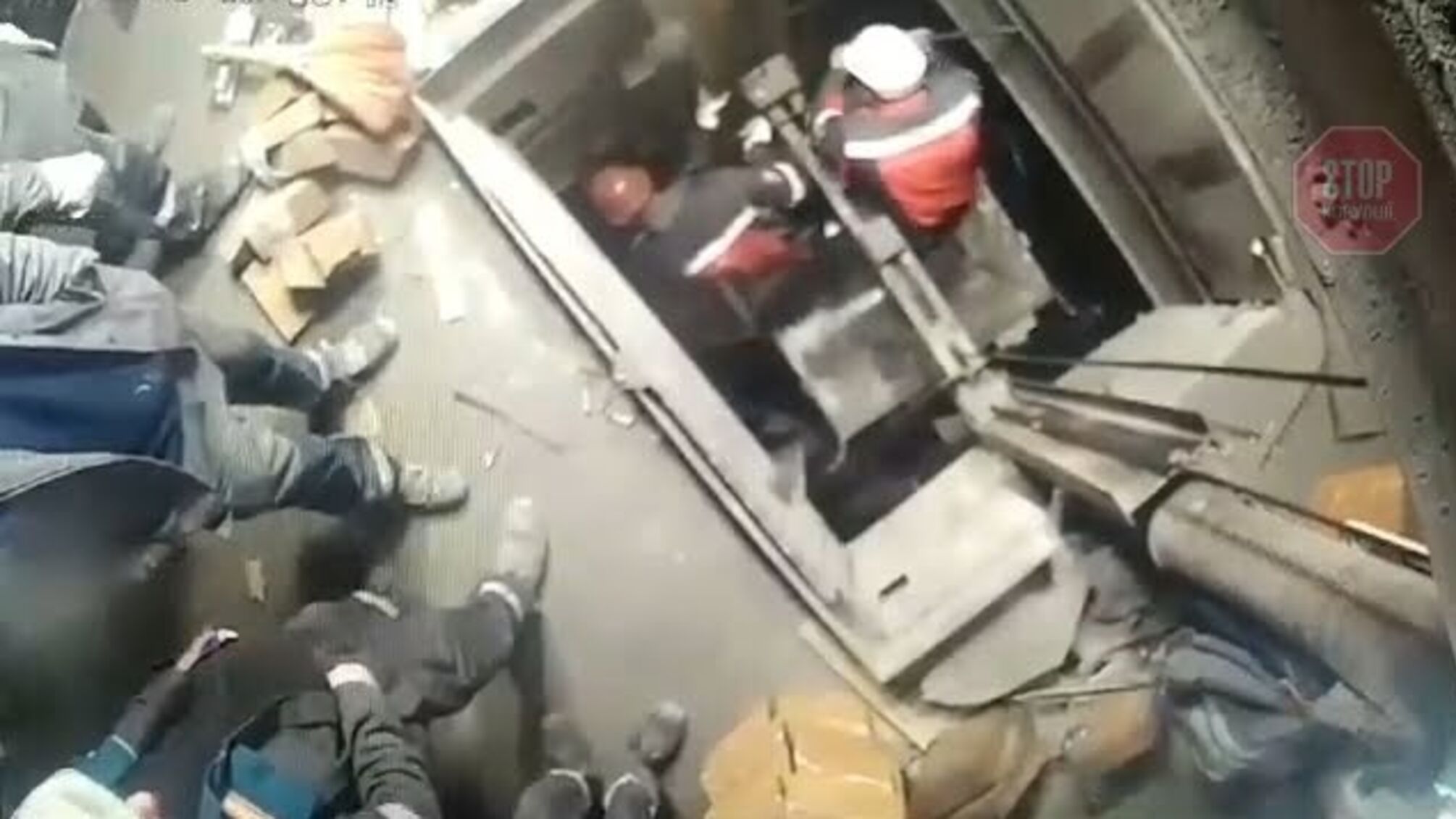 На Донеччині на меткомбінаті загинув робітник, другий - в лікарні (відео)