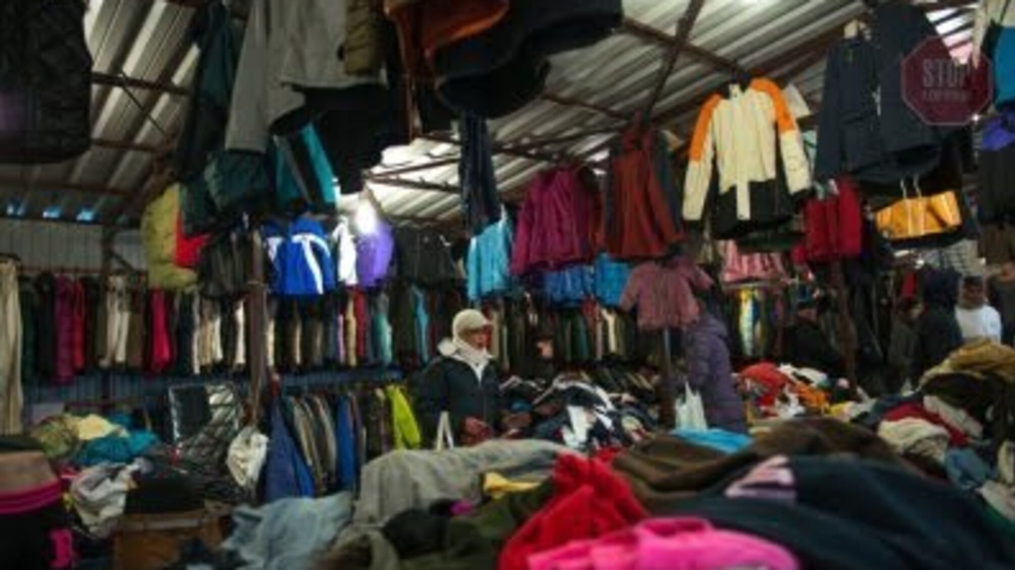 В Україні знову запрацюють непродовольчі ринки