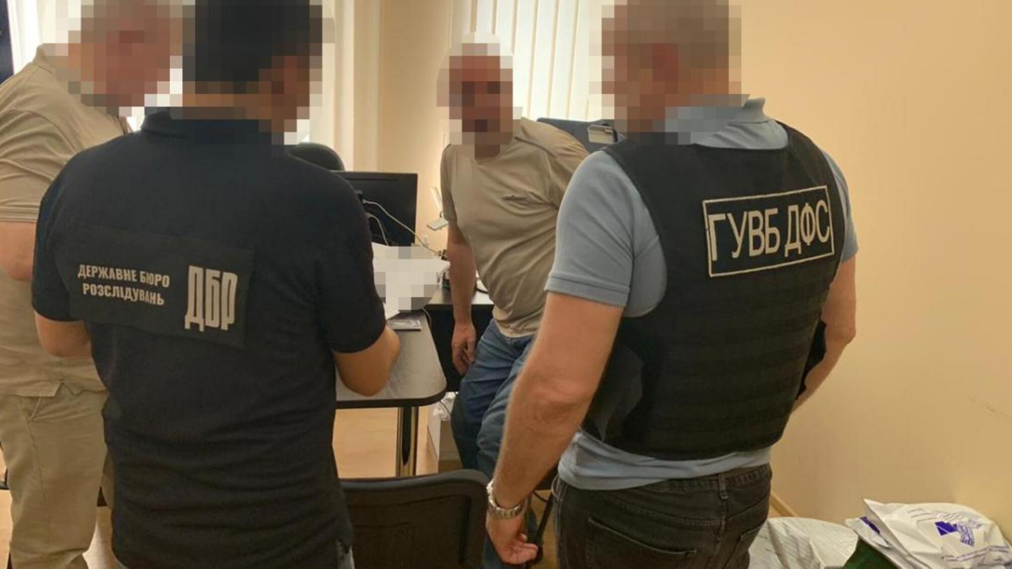 Недоотримання митних платежів на понад 1 млн грн – ДБР повідомило про підозру митнику