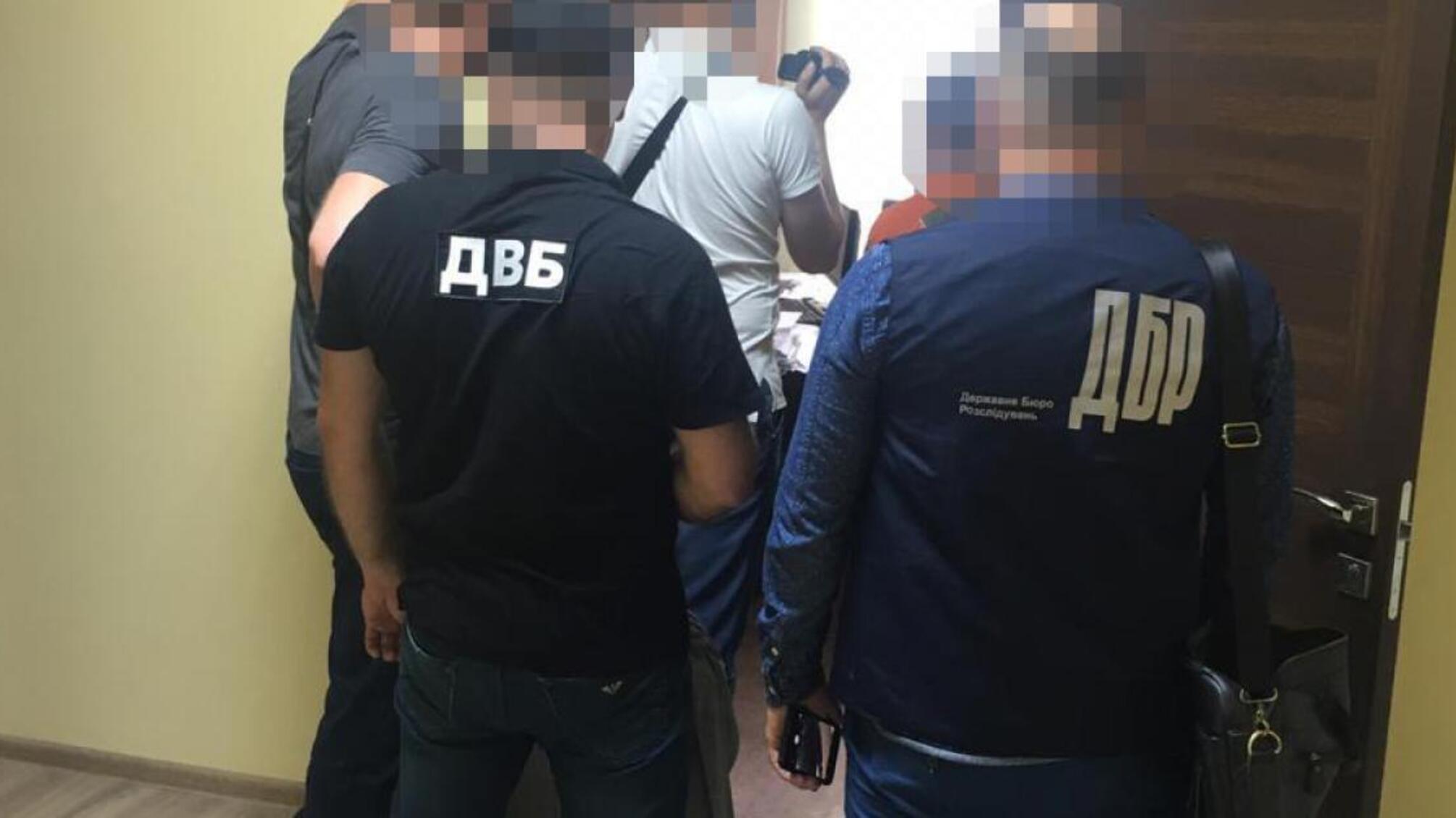 500 доларів за закриття кримінального провадження - ДБР затримало слідчого Нацполіції