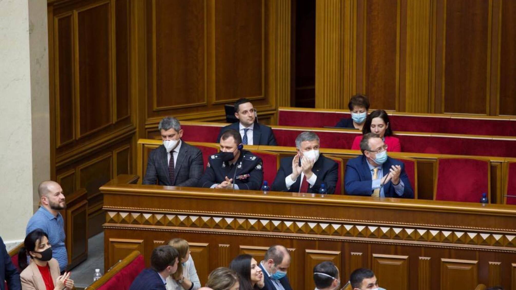 Рада ухвалила законопроект, який встановлює відповідальність за злочини, вчинені злочинною спільнотою