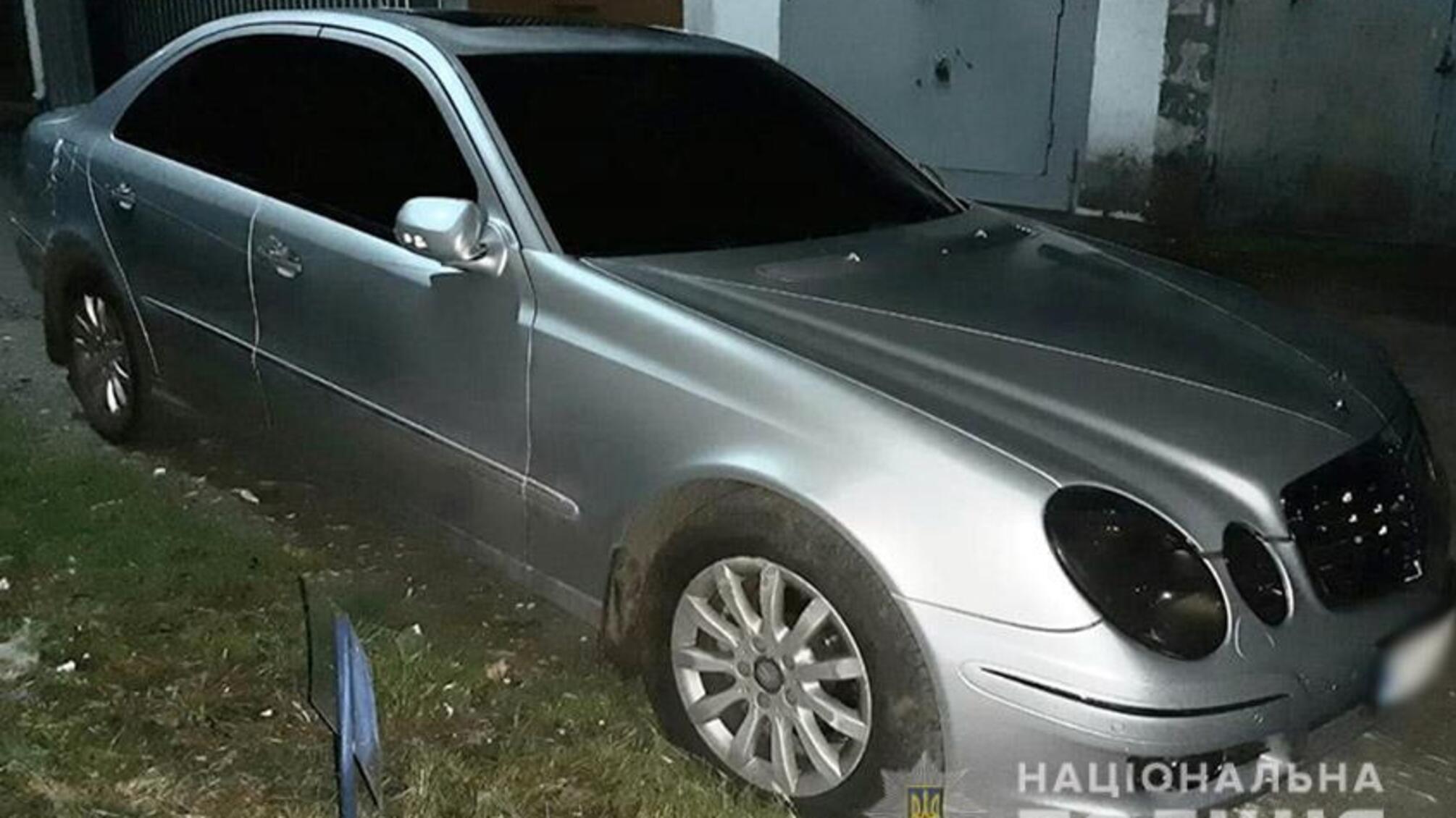 У Хмельницькому поліцейські затримали 19-річну жительку Вінничини, яка сльозогінним газом спричинила хімічні опіки очей патрульним