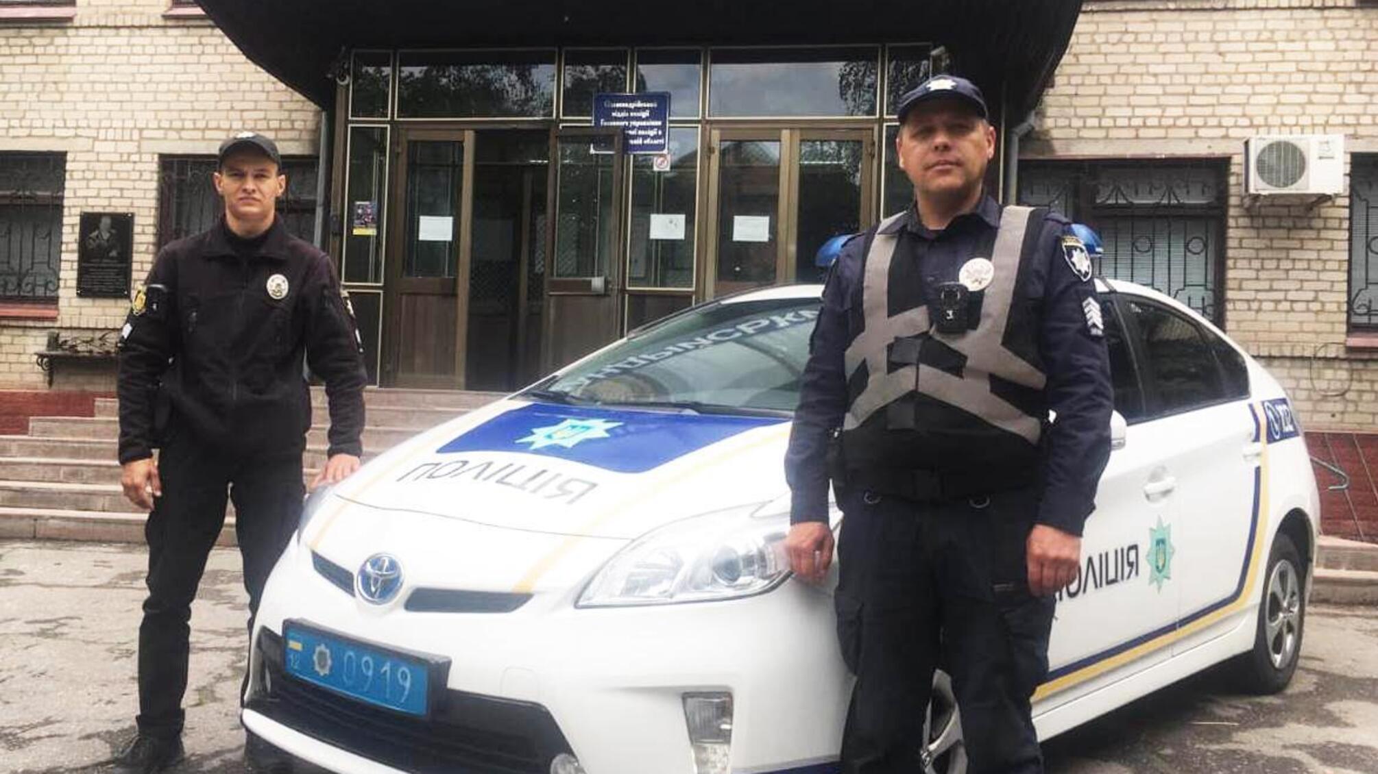 На Кіровоградщині поліцейські врятували життя чоловікові