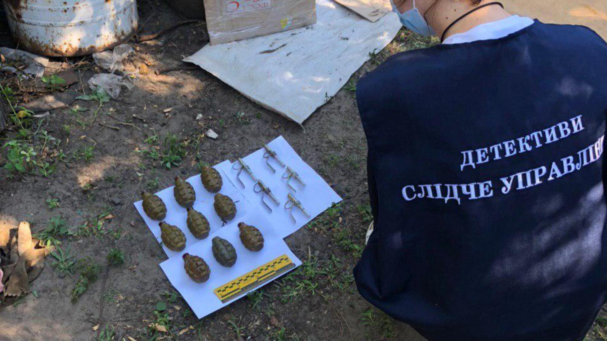 На Харківщині правоохоронці викрили зловмисника, який зберігав боєприпаси та наркозасоби