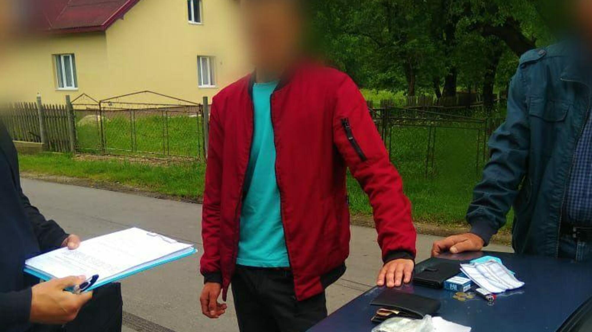 На Івано-Франківщині правоохоронці викрили голову ОТГ на отриманні хабаря у 3 тисячі доларів