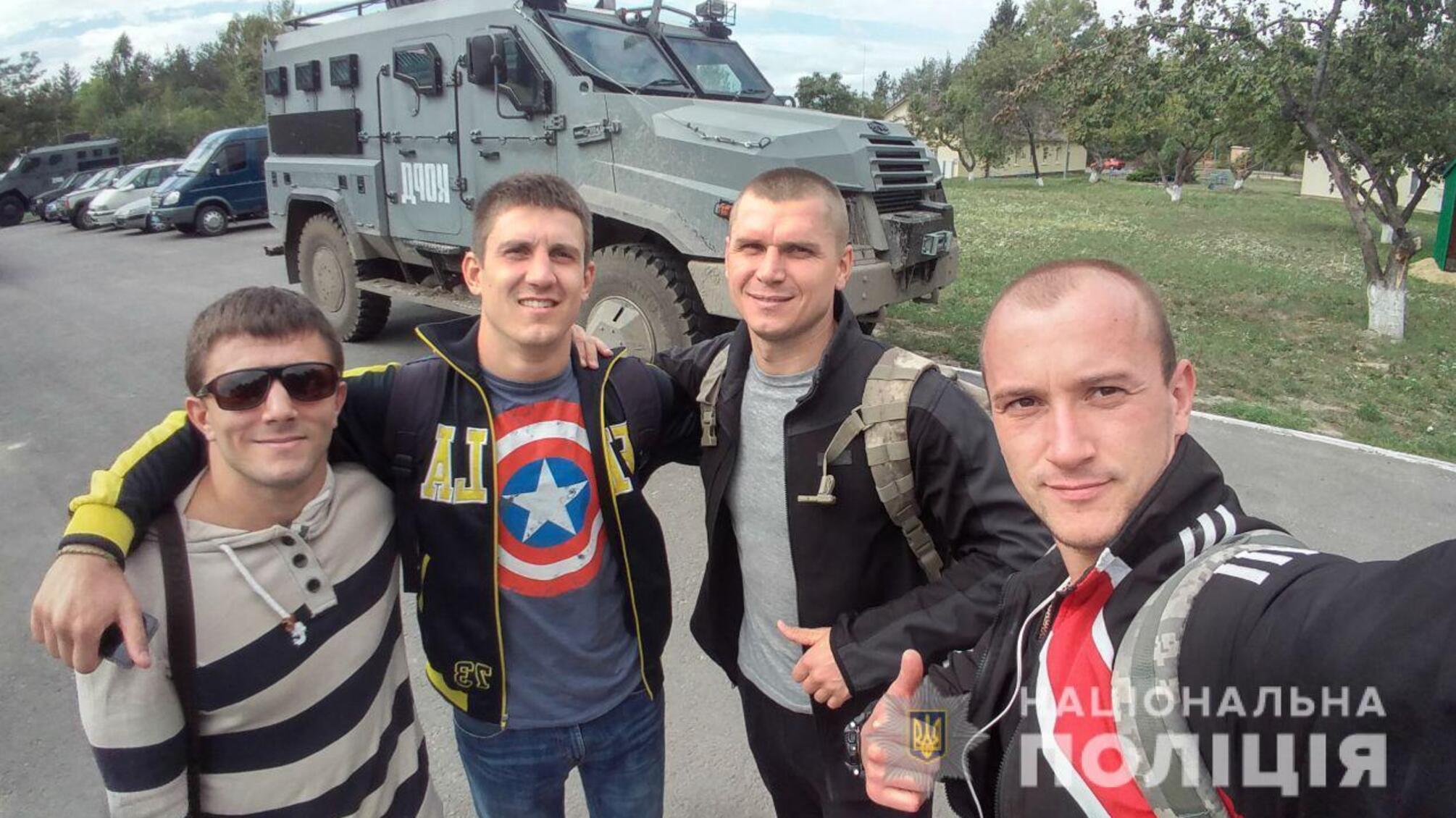 Поліцейська родина в жалобі: друзі та близькі про загиблого оперативника Дарвіна Потуданського
