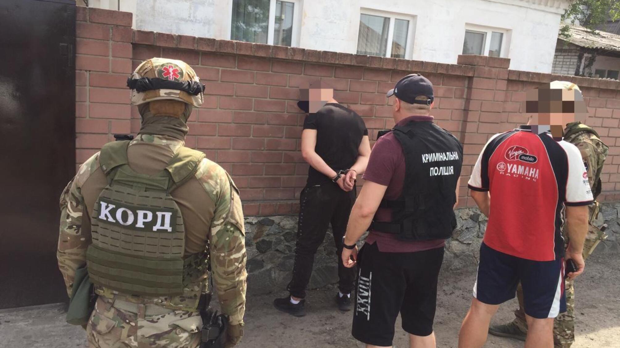 На Вінниччині поліція затримала злочинну групу іноземців, яка вчинила розбійний напад на родину підприємця
