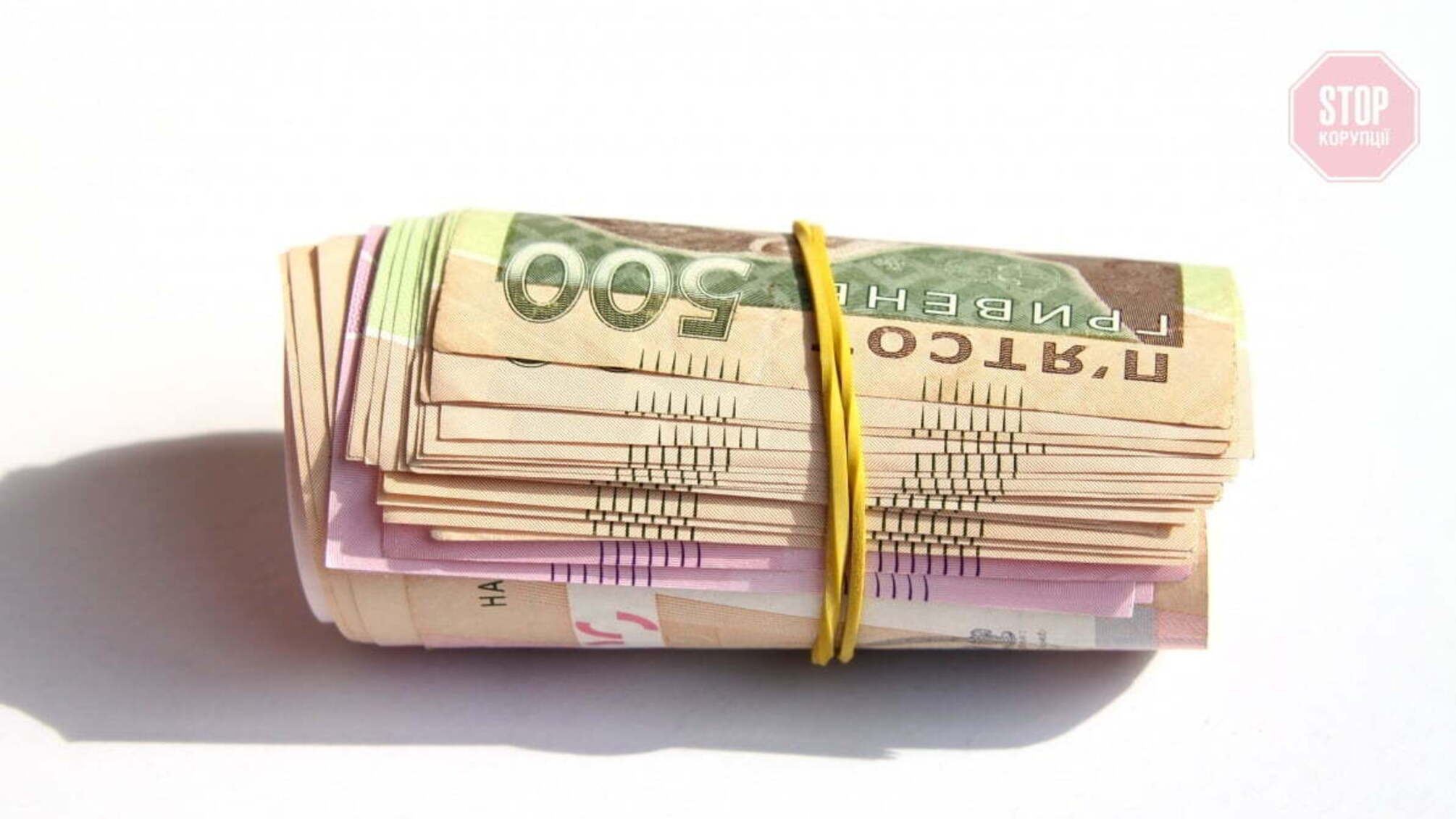 У Києві правоохоронці затримали посадовця МОН на хабарі в 300 тисяч грн (фото)