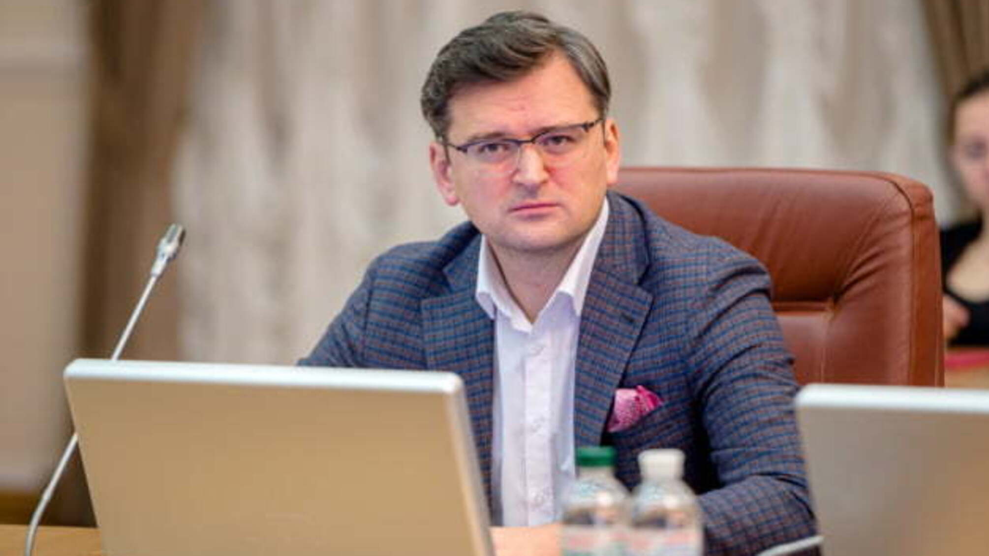 Україна розглядає всі сценарії розвитку подій на Донбасі – Кулеба