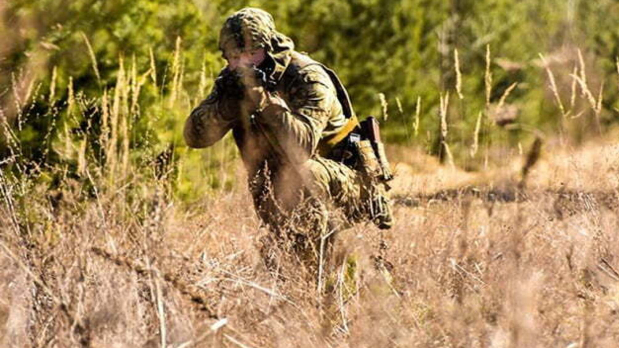 На Донбасі - дев'ять порушень 'тиші', один військовий травмований