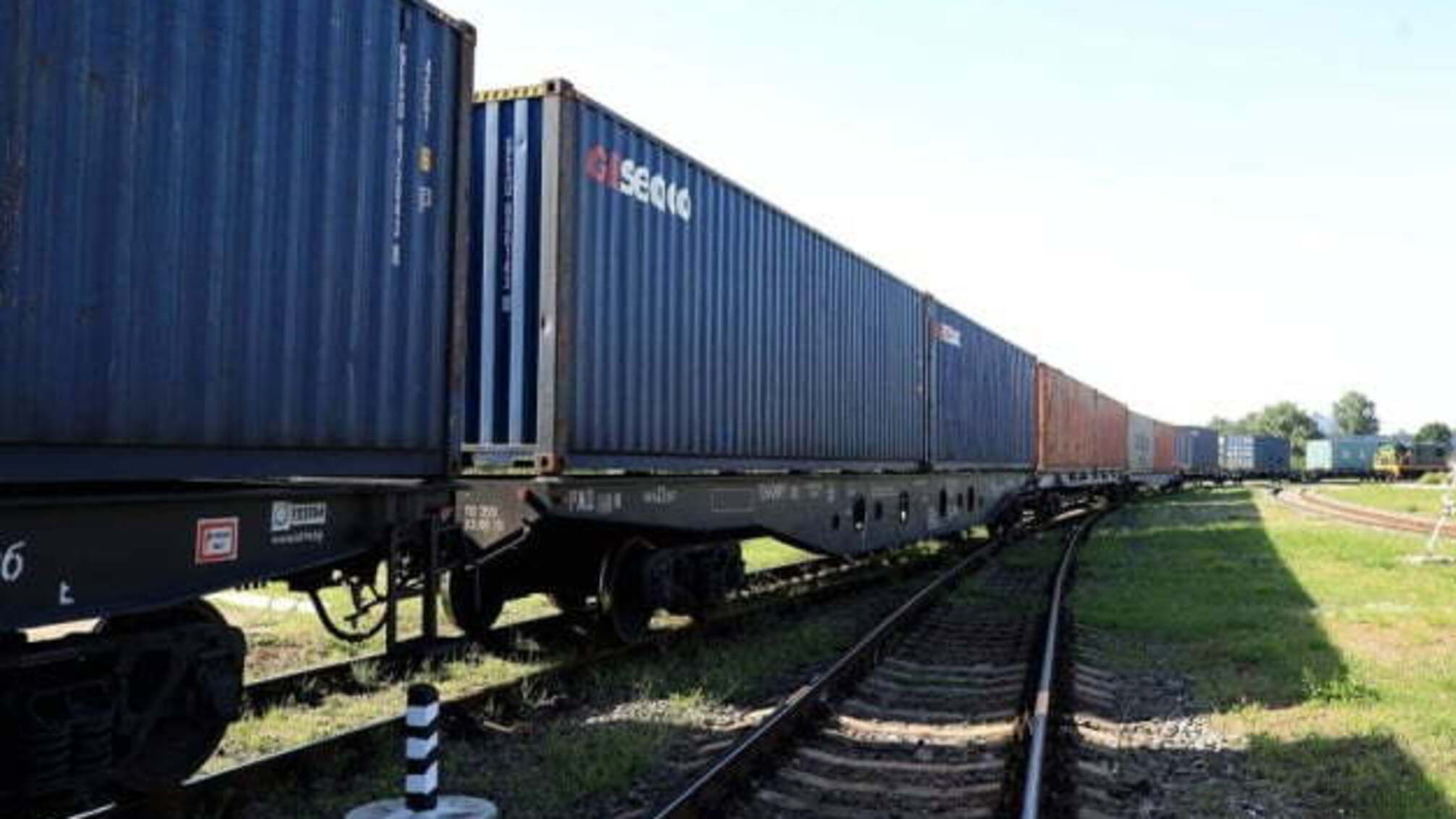 В Україну прибув перший контейнерний поїзд із Китаю