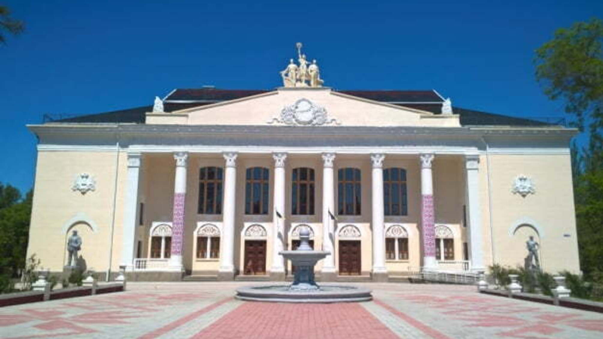 Нова Каховка приваблюватиме туристів вишитими будинками