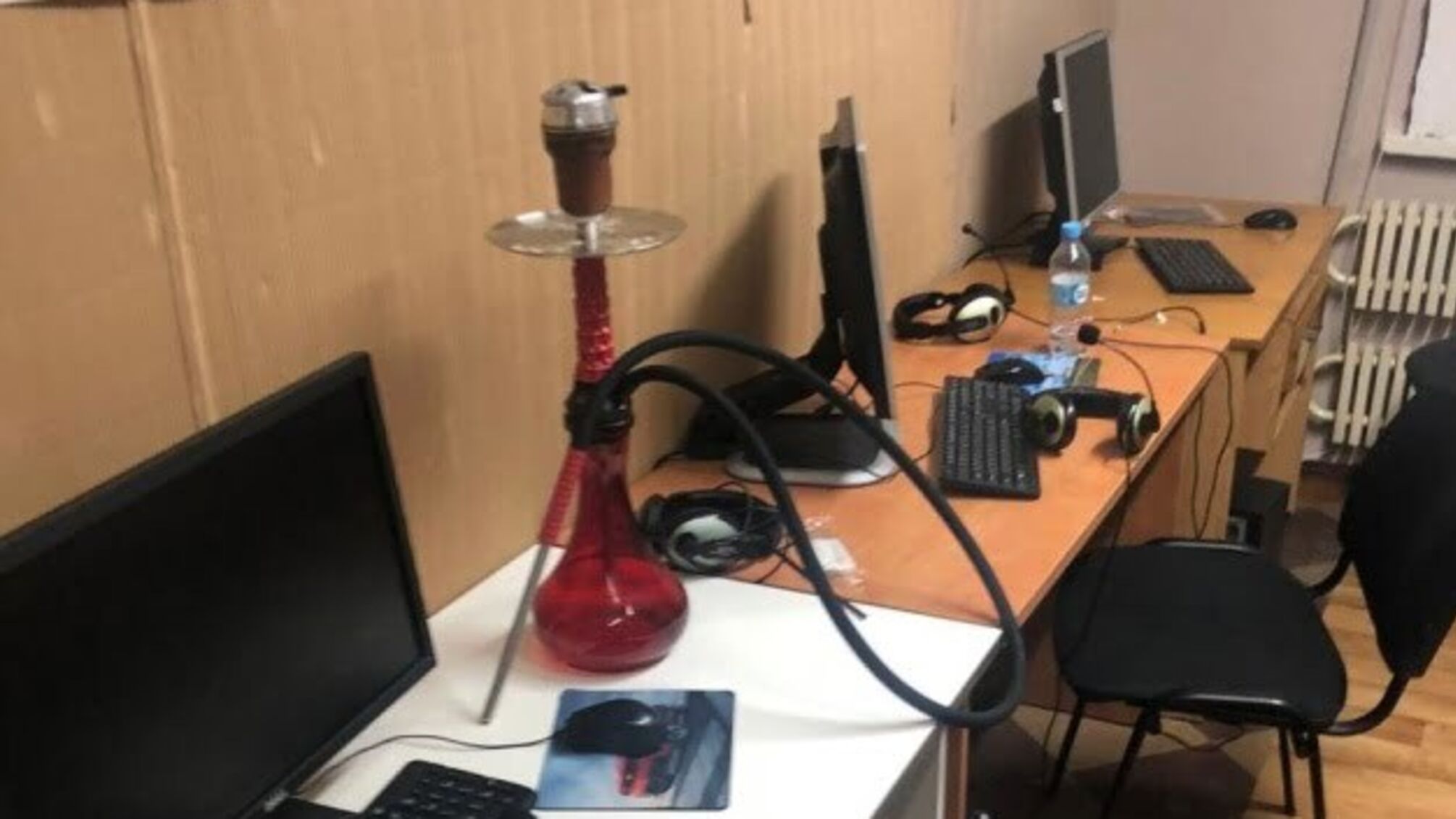 Поліція 'накрила' шахрайський call-центр, серед учасників - неповнолітні