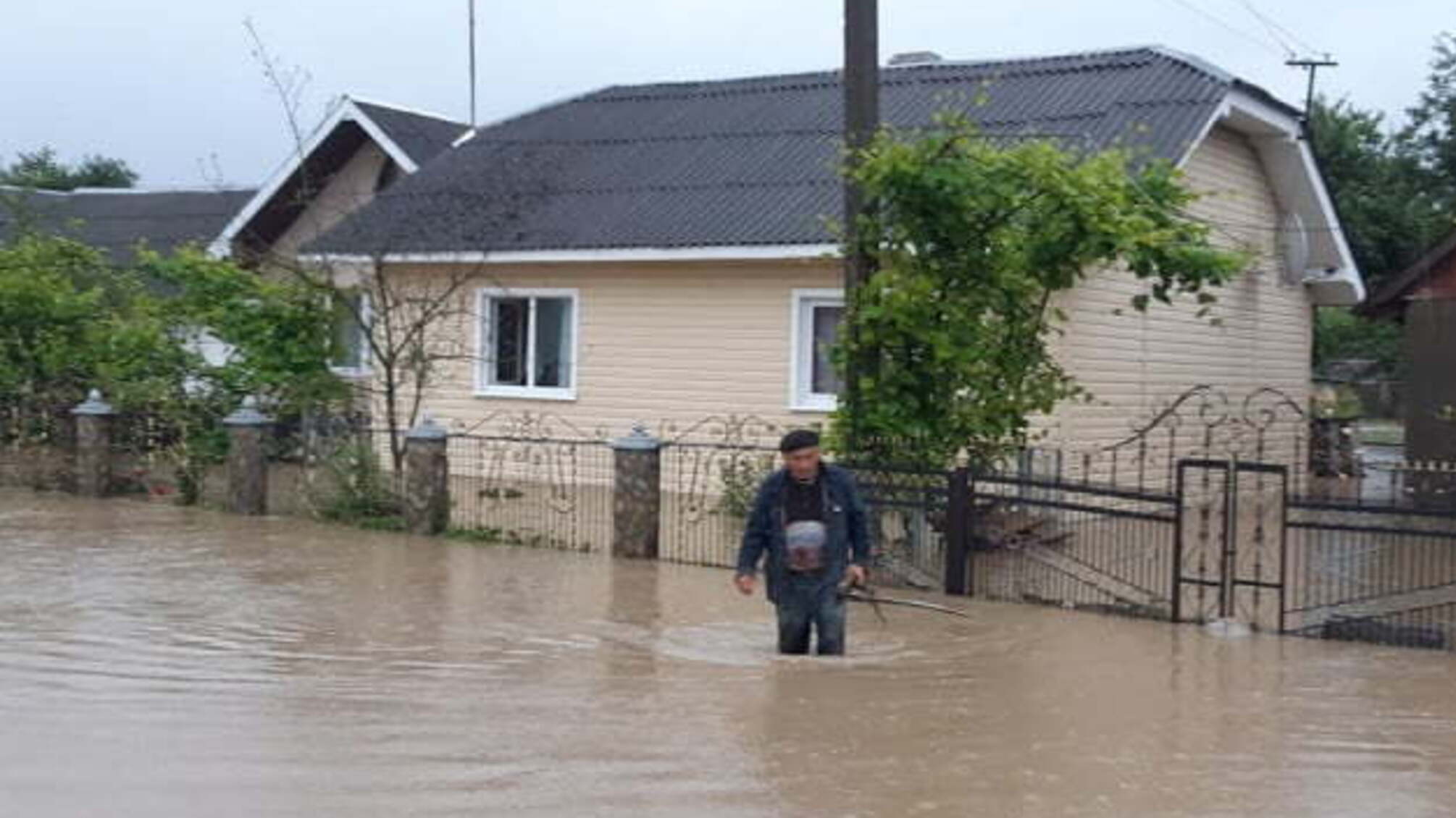 На Львівщині через розлив річок підтоплено близько 100 будинків