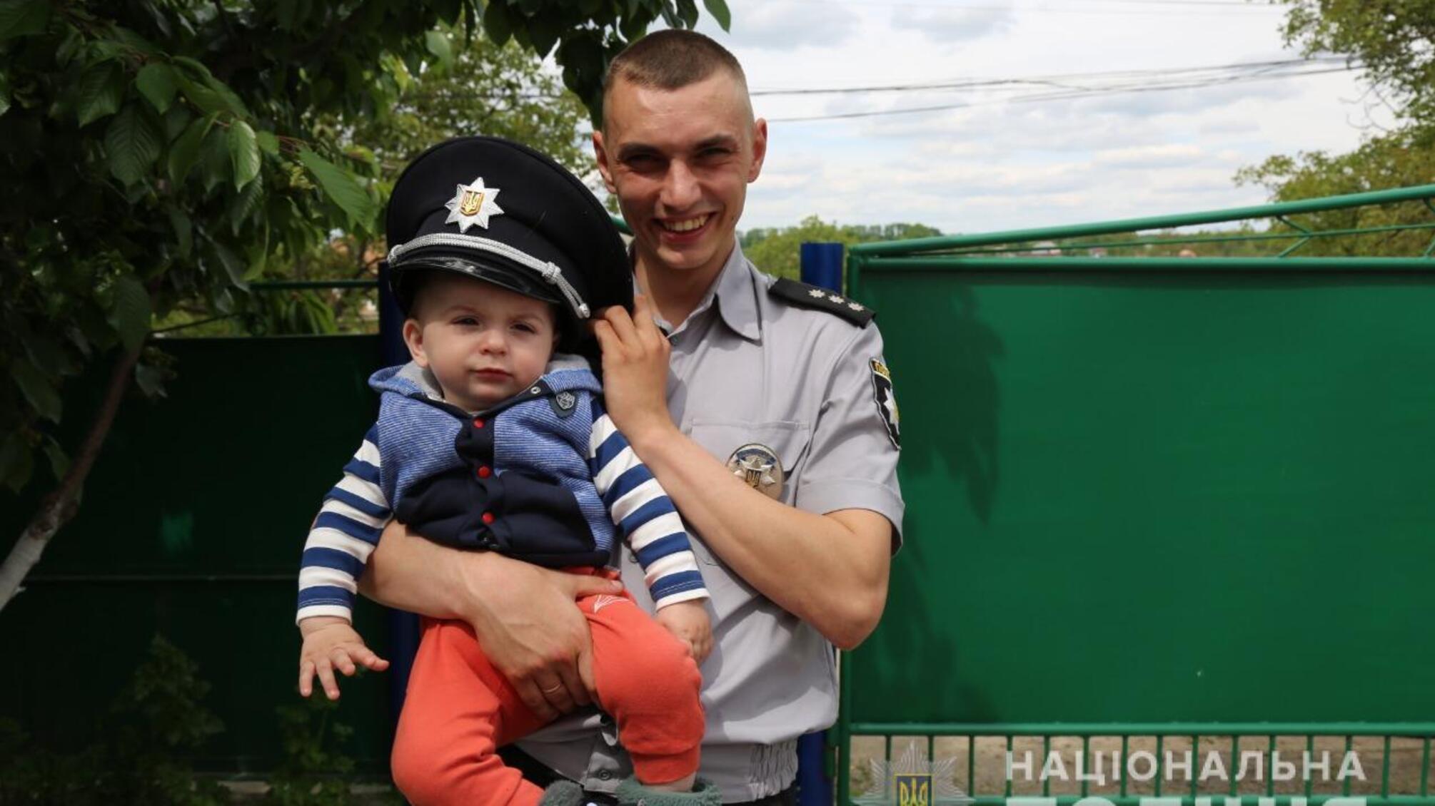 Дільничний з Вінниччини Олександр Григоришин: про безпеку на дільниці, дітей та... спів