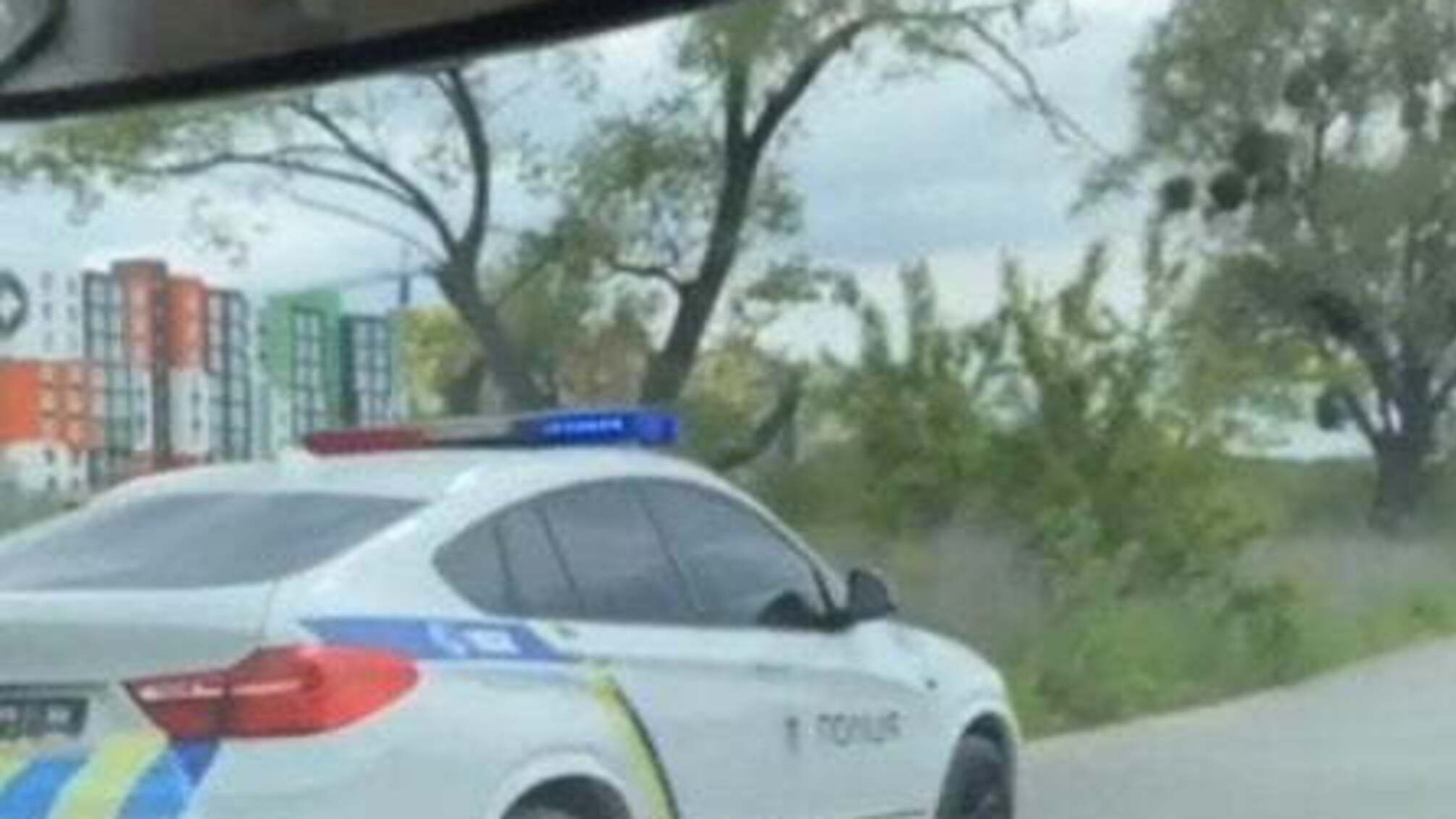 Під Києвом помітили унікальне патрульне авто
