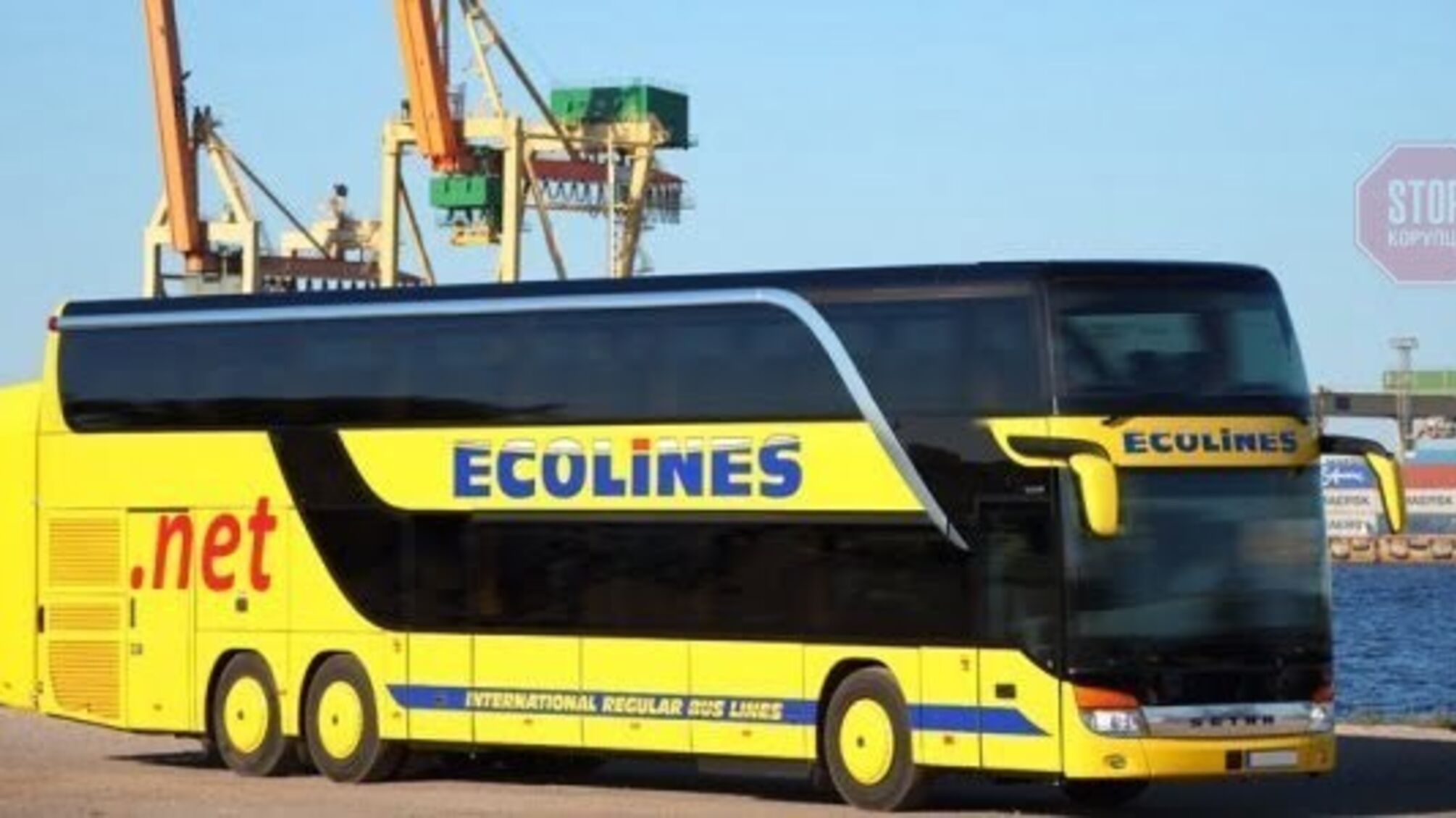 Альтернатива літакам: до Польщі з 18 червня можна буде дістатися автобусом