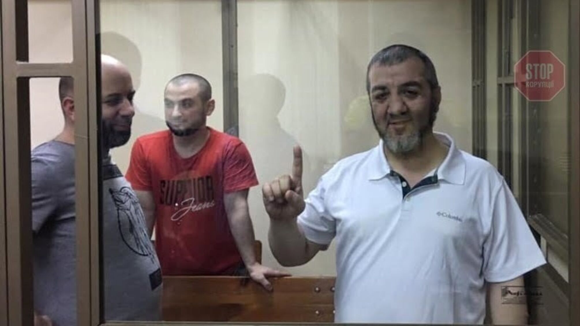 У Абдуллаєва виникла грижа сухожилля від наручників