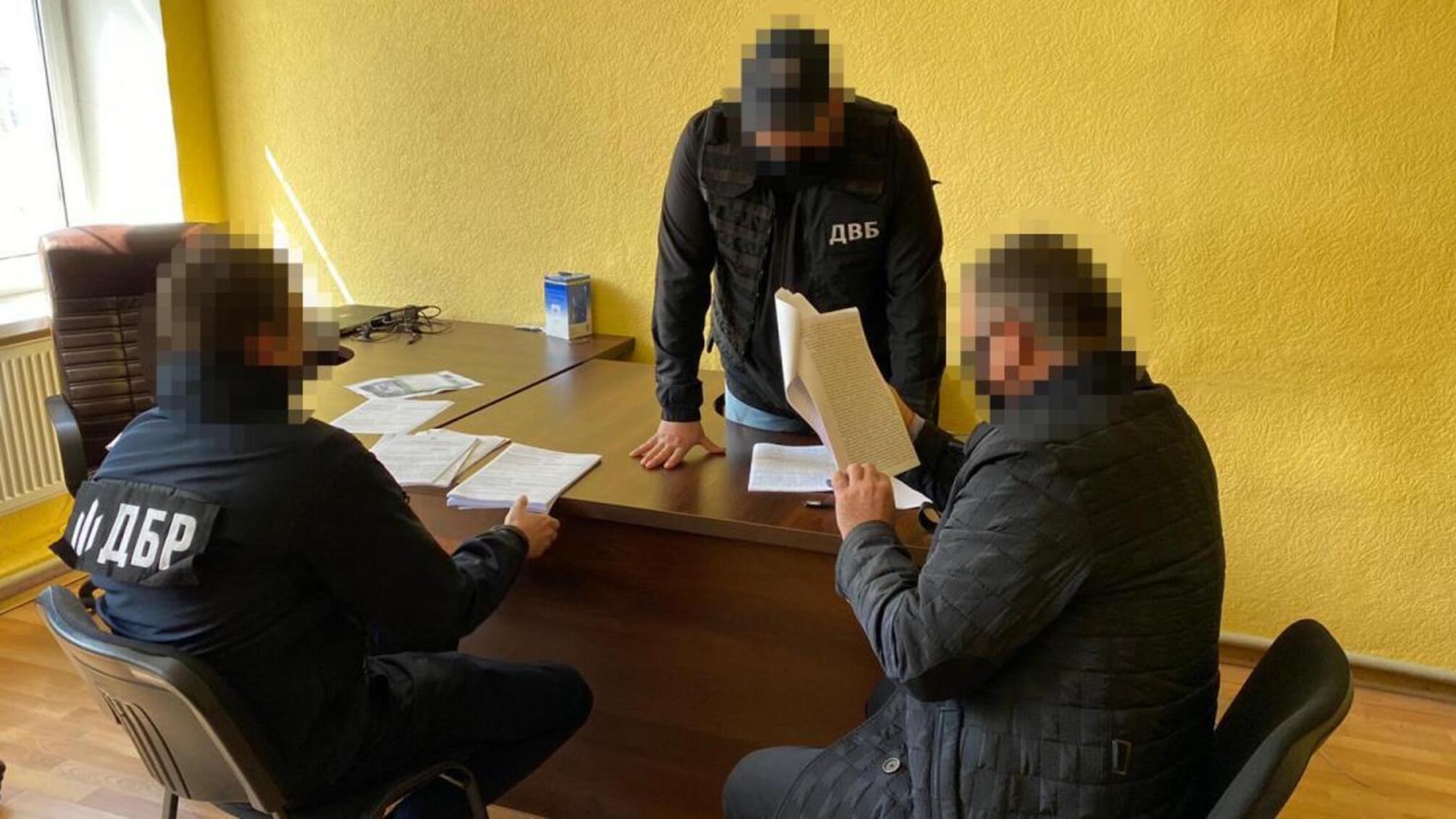 Розтрата понад 1 мільйона гривень під виглядом обслуговування службових автомобілів – ДБР повідомило про підозру ще одному правоохоронцю