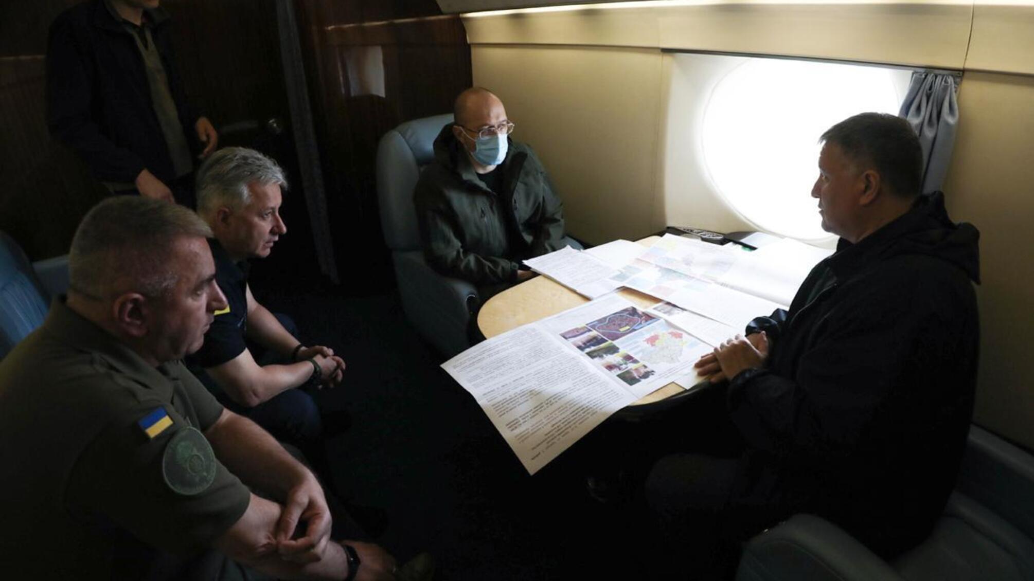 Арсен Аваков: Для подолання наслідків паводків на Західній Україні направлено додаткові сили та авіацію МВС