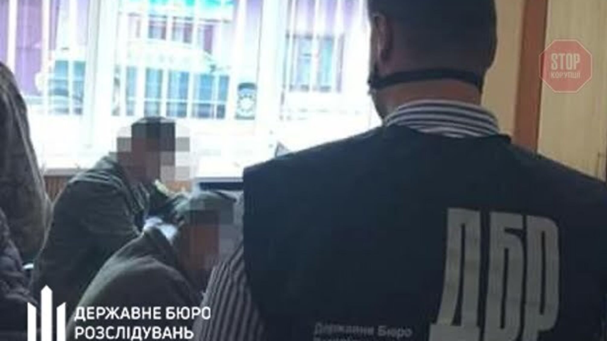 Двоє посадовців лісової охорони вкрали лісу на 8,5 млн грн