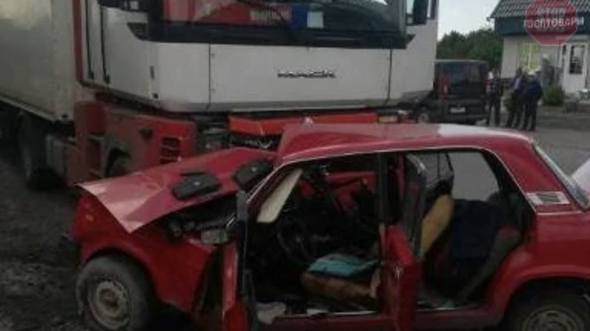 У Вінницькій області в ДТП загинув український військовий (фото)