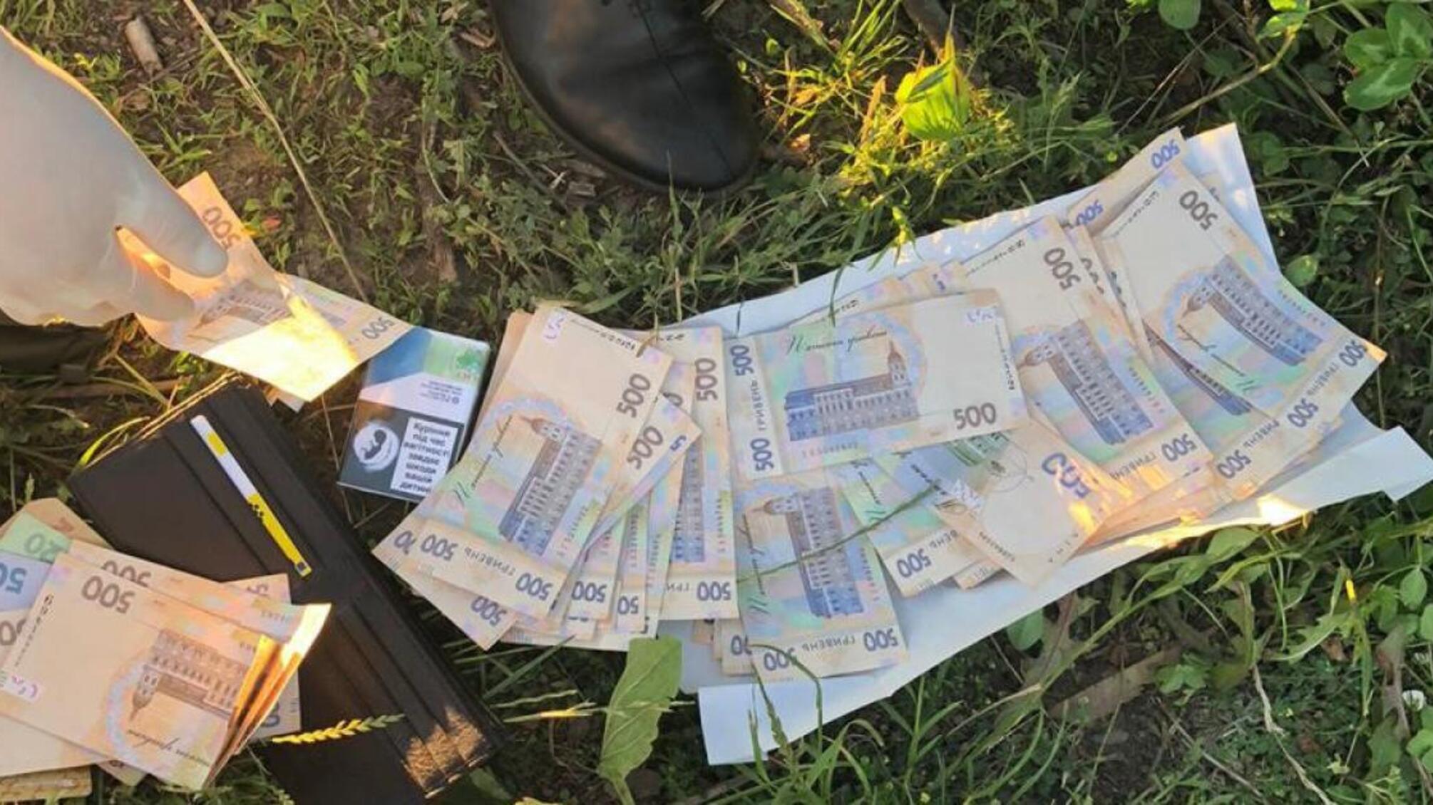 28 000 гривень за прилад нічного бачення та набої – ДБР затримало двох військовослужбовців