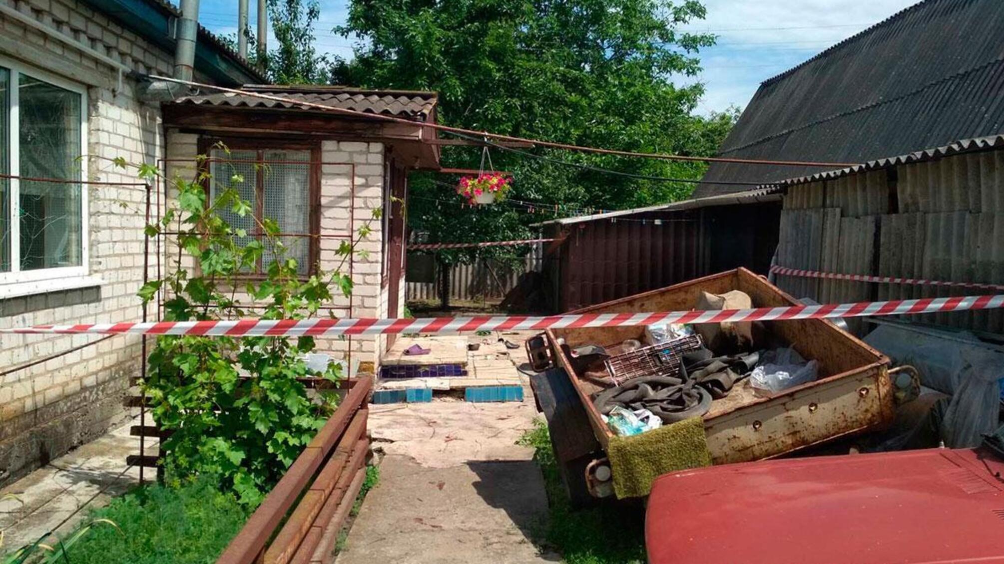 На Полтавщині поліція затримала жителя Миргорода за підозрою у замаху на вбивство сусідів та у зберіганні боєприпасів