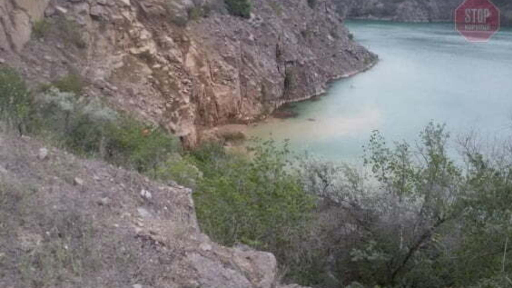 На Миколаївщині 14-річного хлопця засмоктало в мул колишнього гранітного кар'єру (фото)