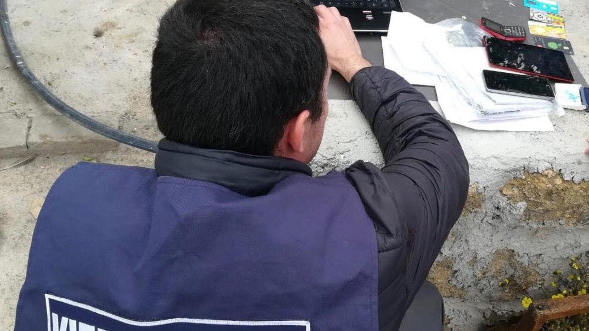 На Херсонщині кіберполіція викрила чоловіка, який через відомий вебресурс ошукав понад 50 громадян