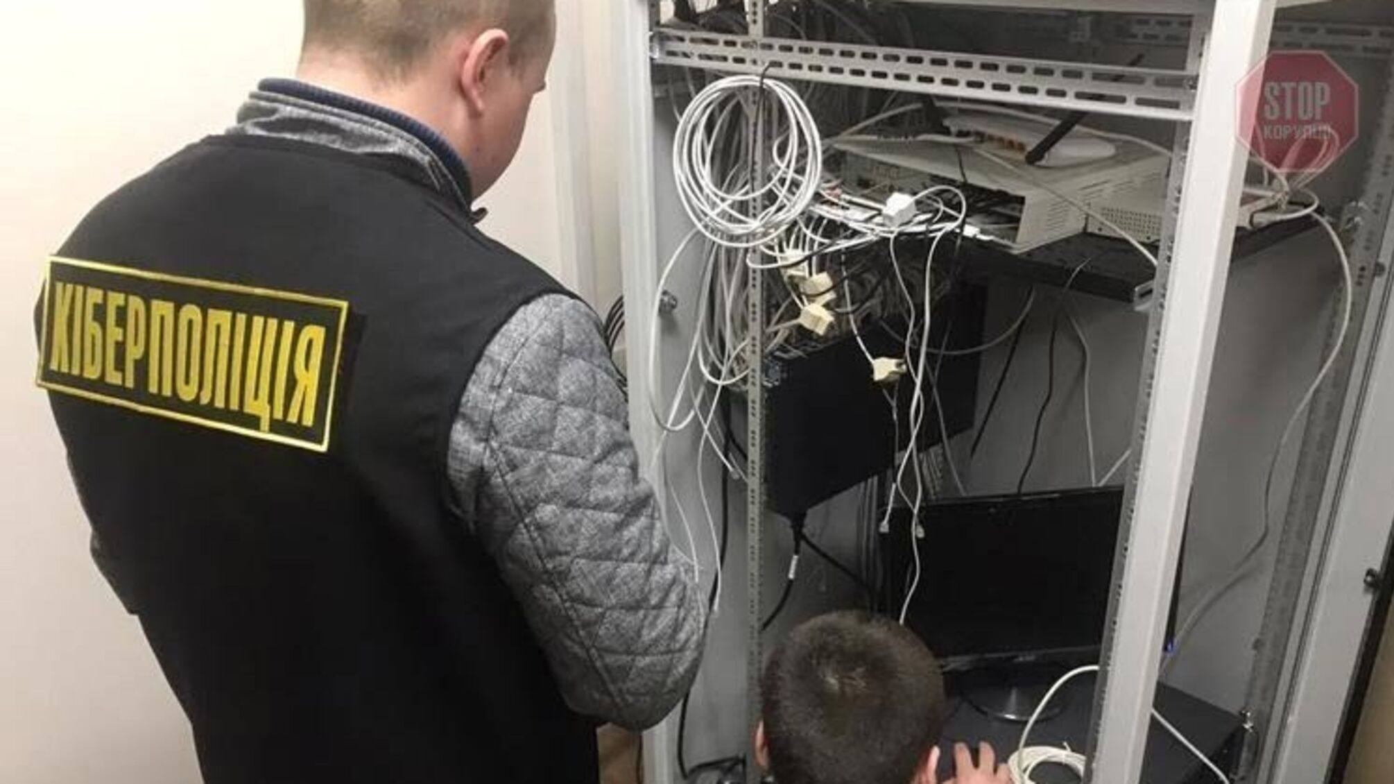 Правоохоронці виявили кіберкрадіїв персональних даних