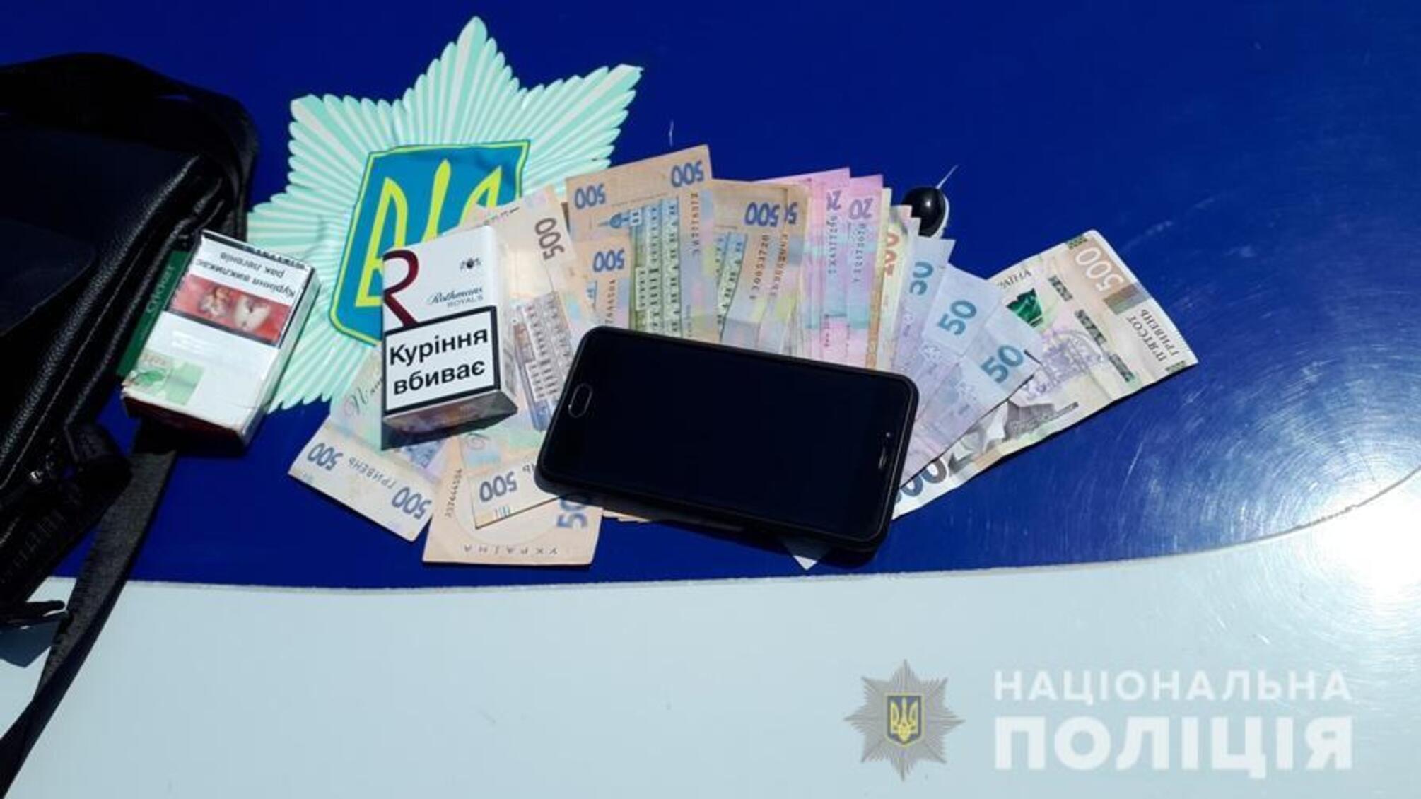 Подільські патрульні затримали правопорушника, який обікрав газозаправну станцію