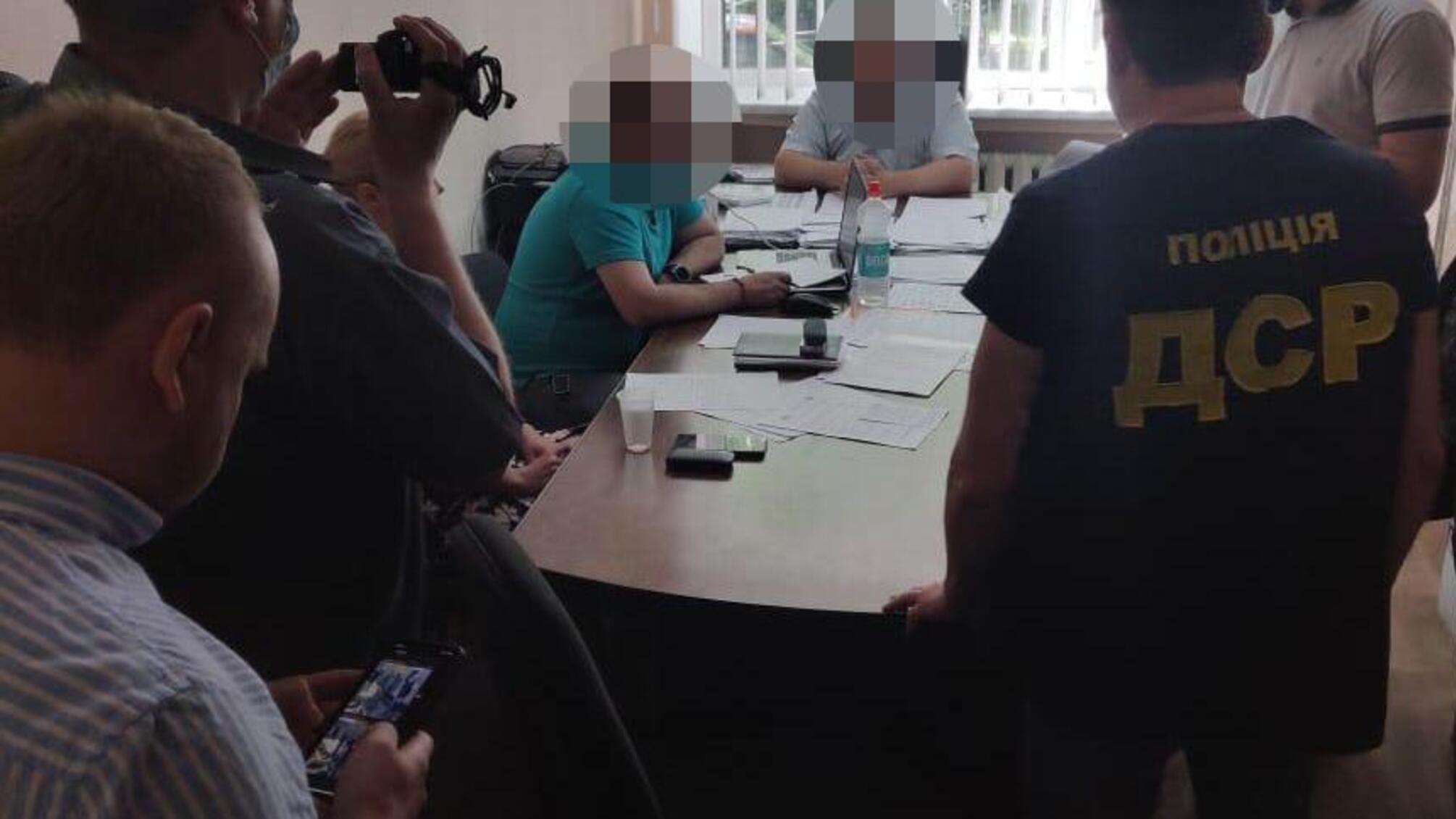 Поліція затримала на хабарі посадовця адміністрації Інгульського району Миколаївської міськради