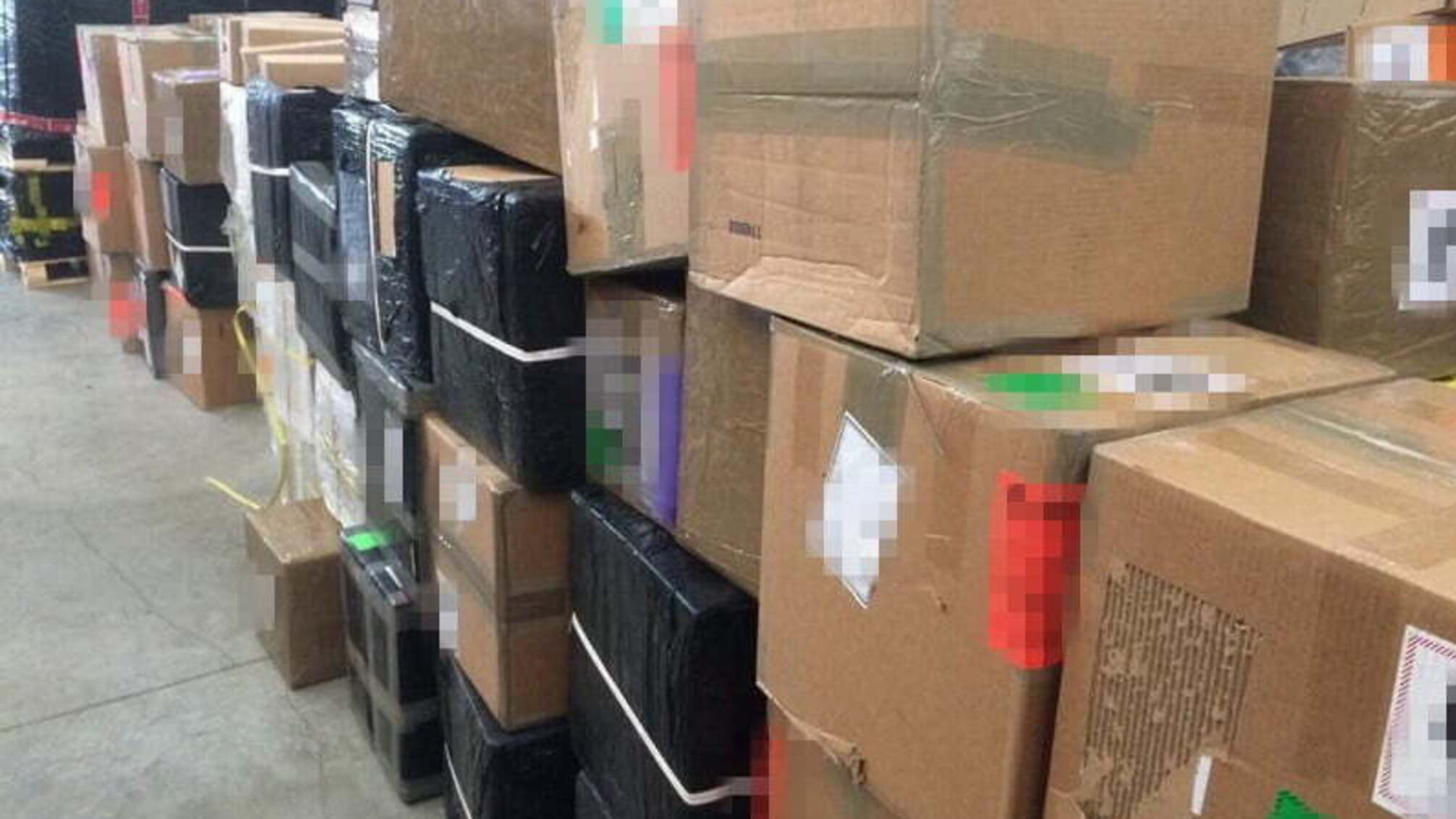 СБУ не допустила незаконне ввезення в Україну смартфонів на 100 мільйонів гривень