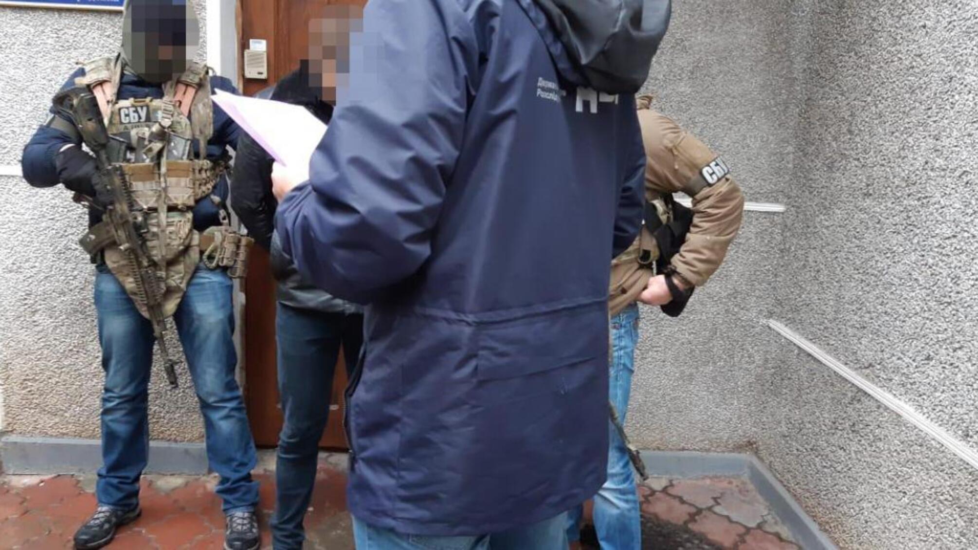 1400 доларів США за повернення арештованого авто - посадовець поліції постане перед судом за зловживання впливом