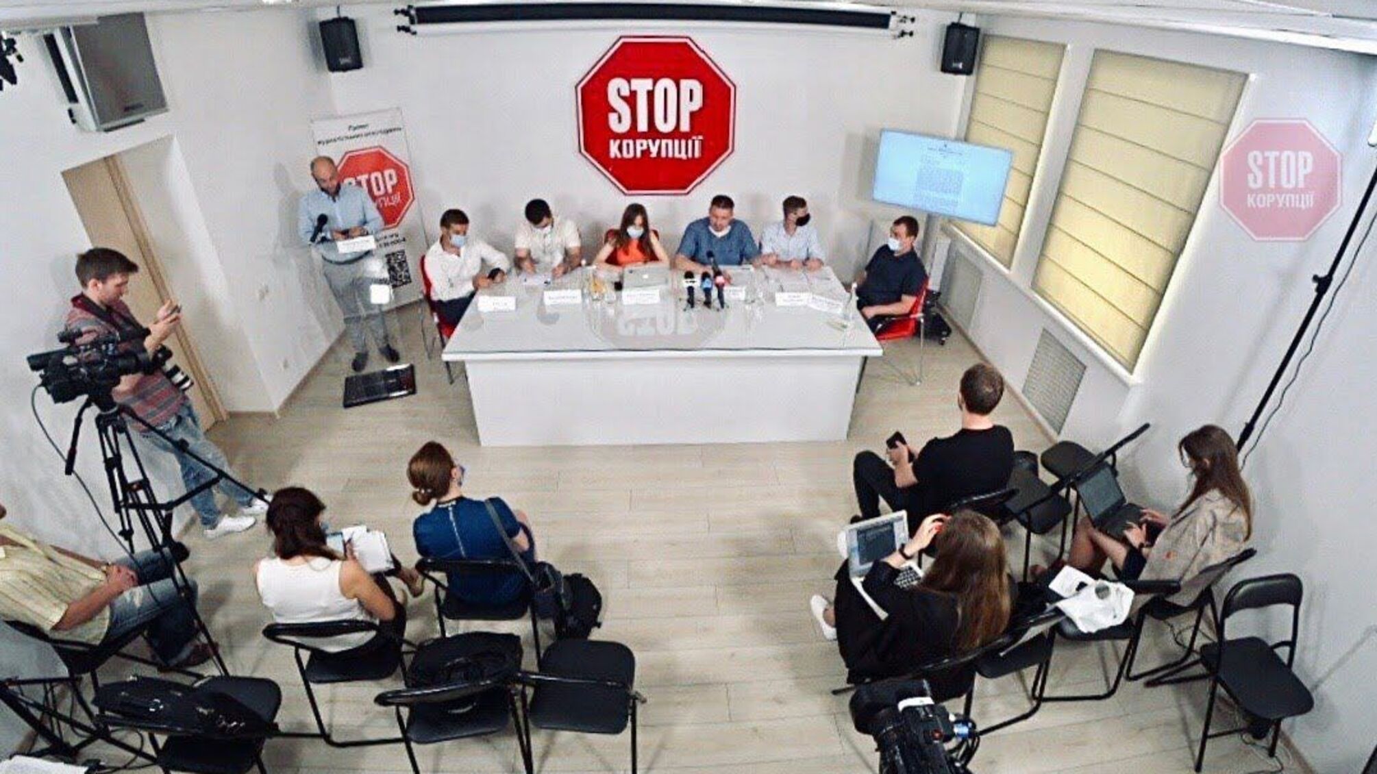 Скандал на ринку цифрових послуг: у Києві обговорили ситуацію з блокуванням електронних підписів